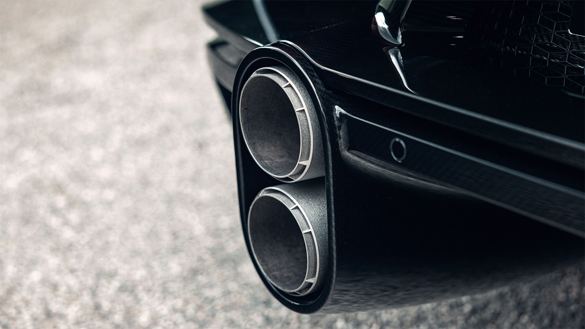 03-07_bugatti_chiron_super_sport_molsheim_front_rear_exhaust