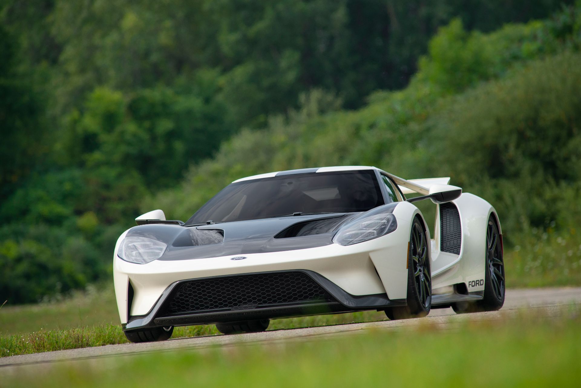 Ford-GT-Heritage-Edition-1