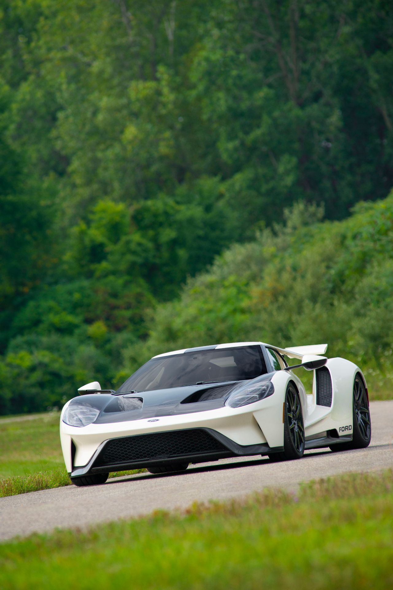 Ford-GT-Heritage-Edition-3