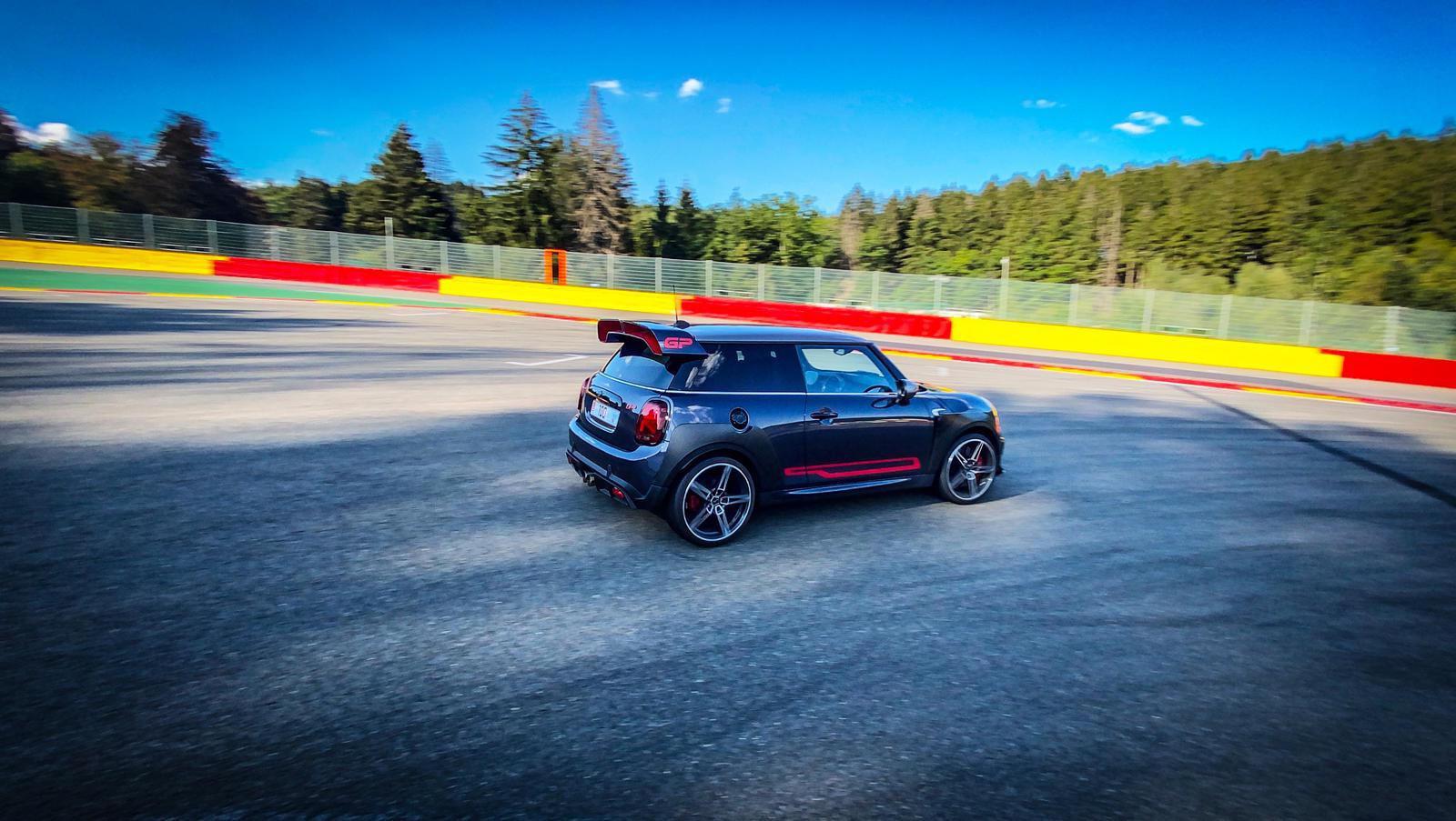 MINI_John_Cooper_Works_GP_by_AC_Schnitzer_0009