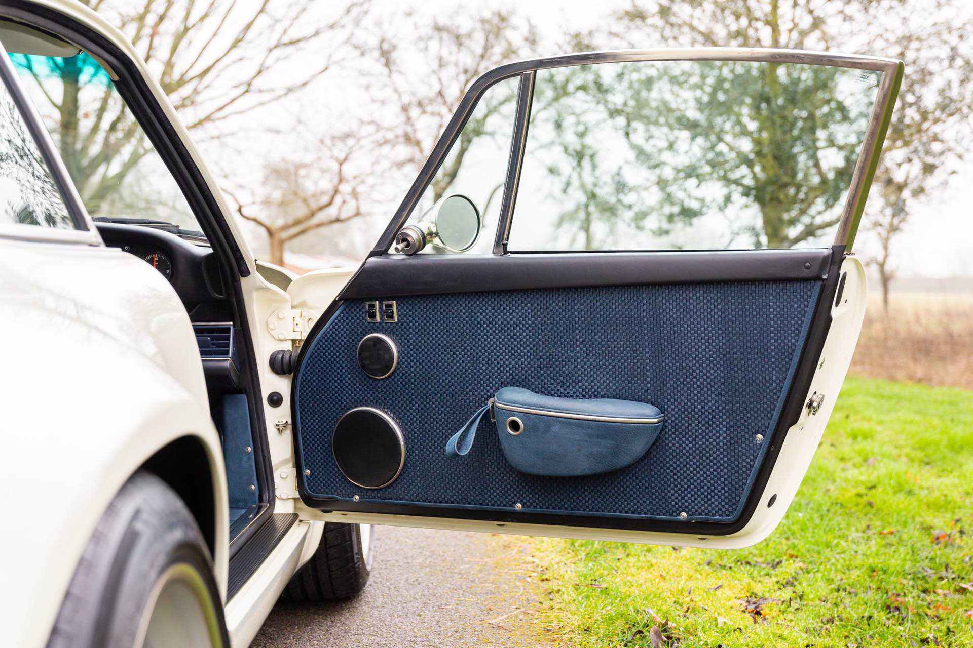 Porsche_911_by_Singer_Newcastle_Commission_0023