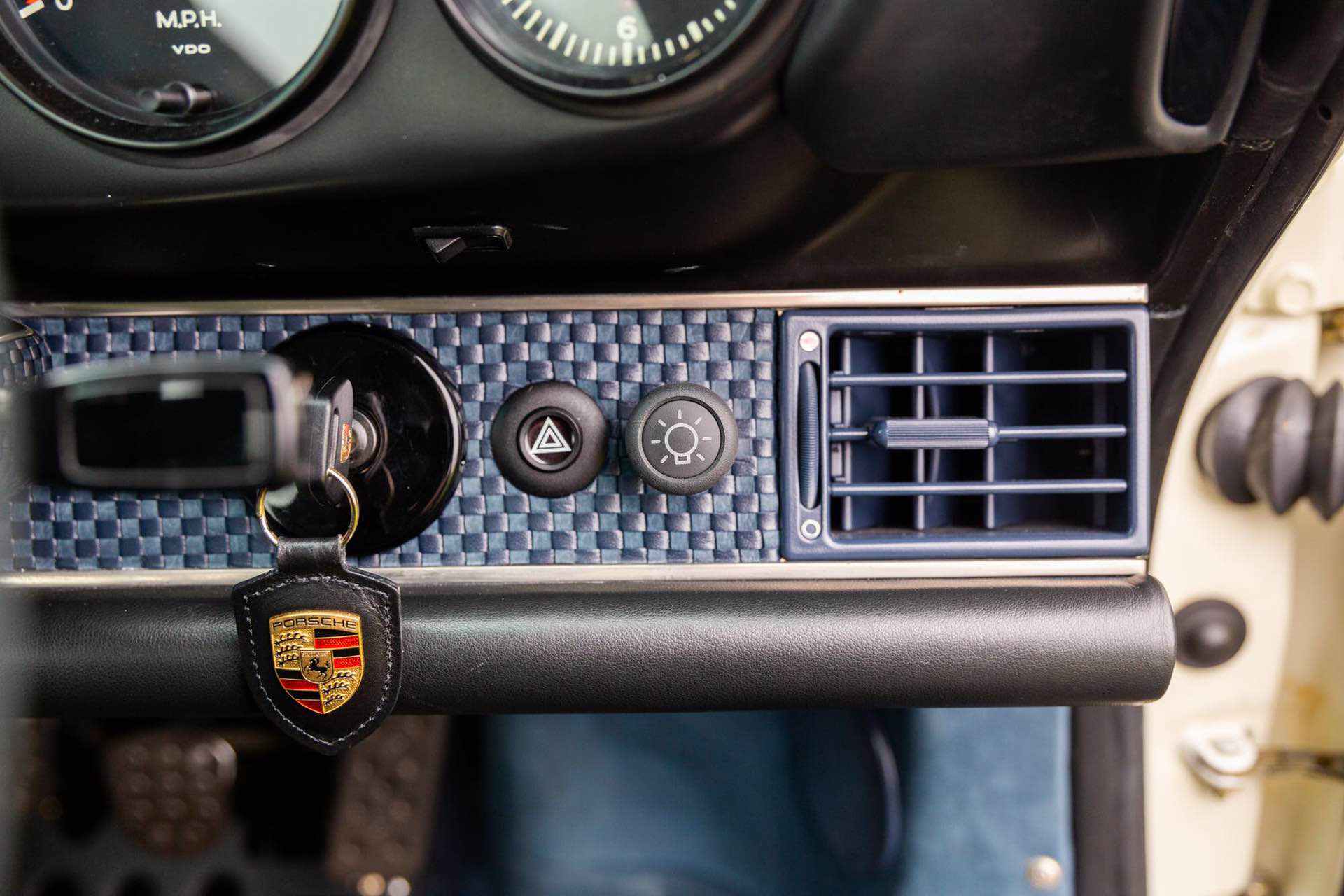 Porsche_911_by_Singer_Newcastle_Commission_0042