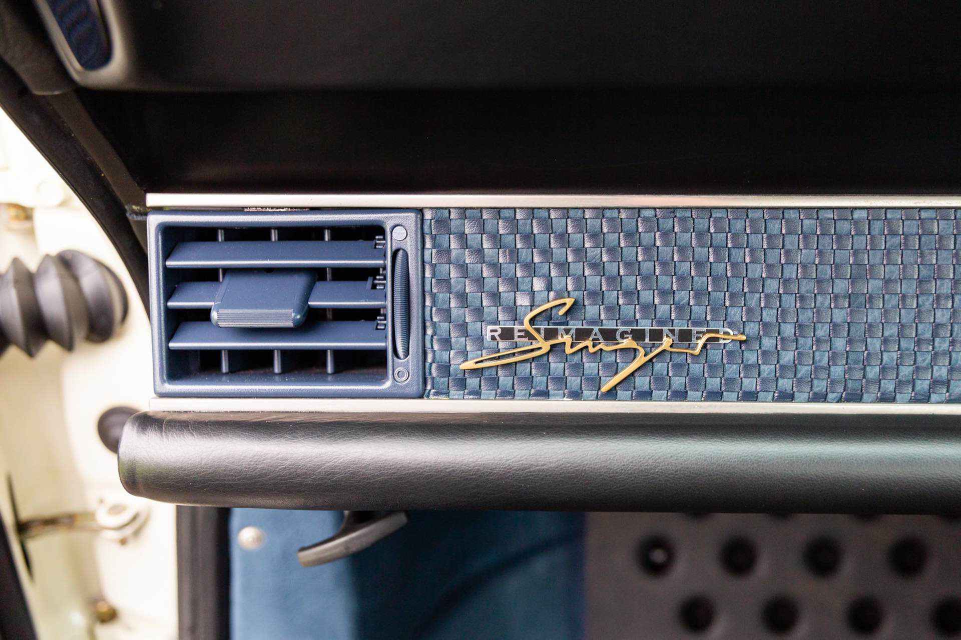 Porsche_911_by_Singer_Newcastle_Commission_0049
