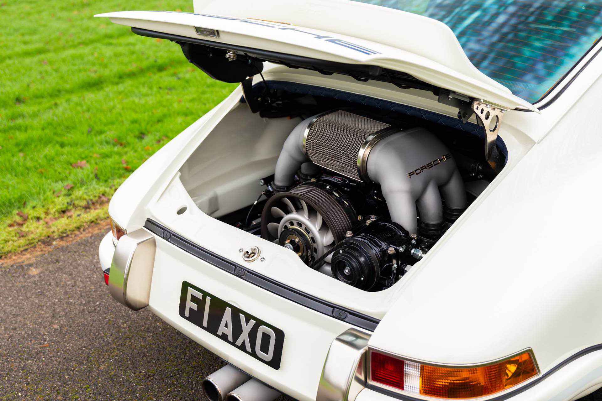 Porsche_911_by_Singer_Newcastle_Commission_0062