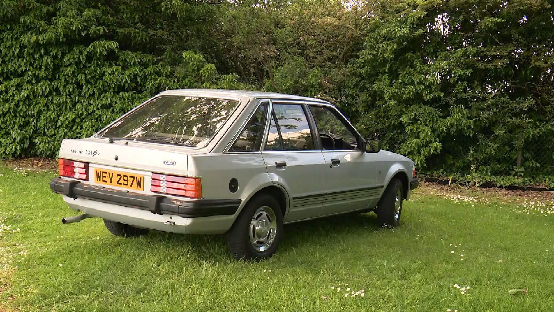 Princess_Diana_1981_Ford_Escort_Ghia-0006