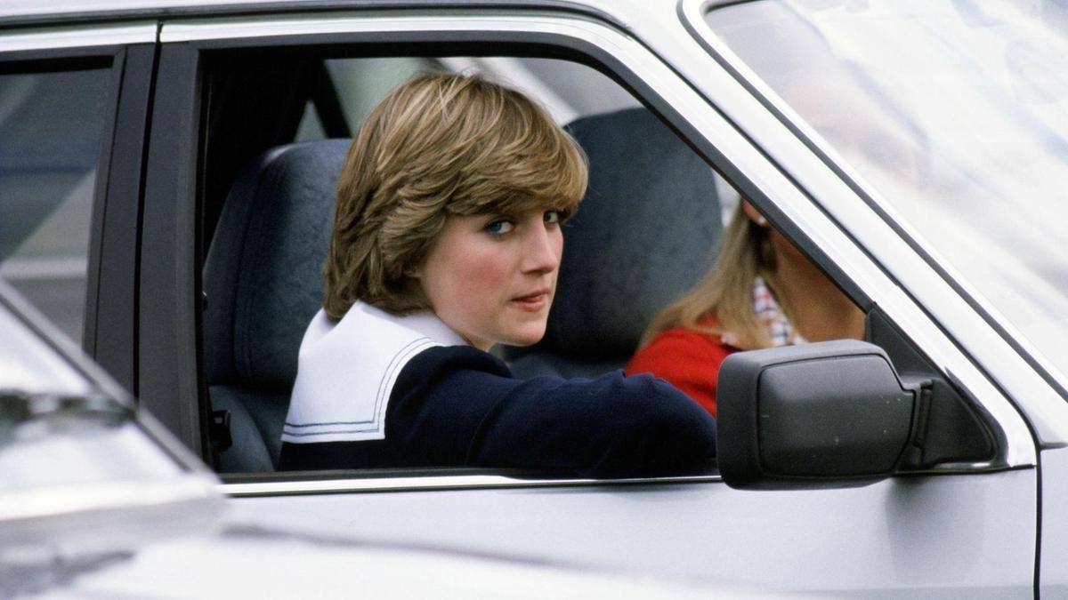 Princess_Diana_1981_Ford_Escort_Ghia-0010