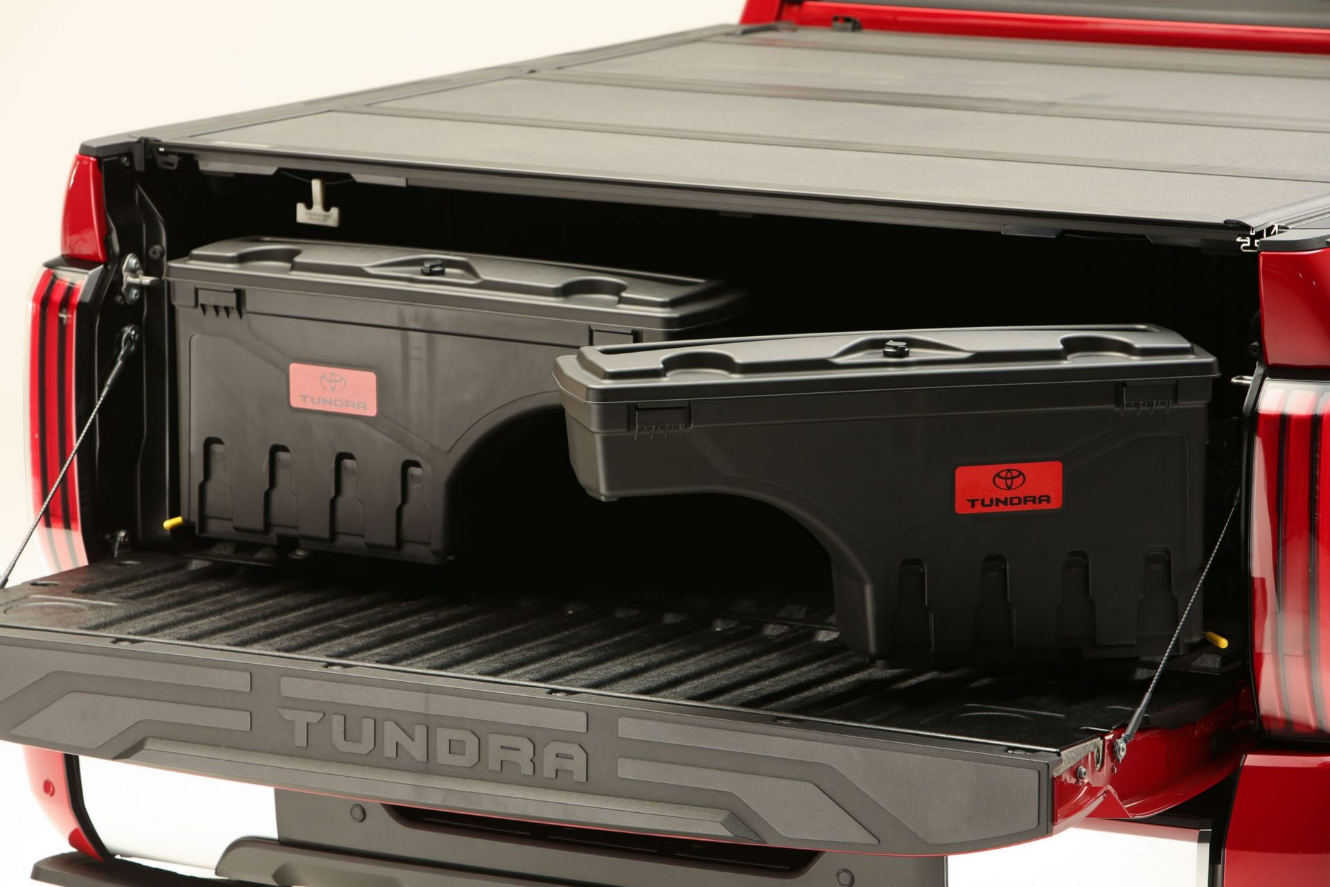 2022_Lifted_And_Accesorized_Tundra_SEMA_2021_LowRes_1-scaled