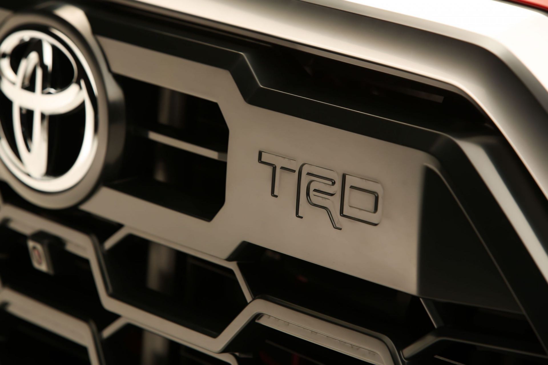 2022_Lifted_And_Accesorized_Tundra_SEMA_2021_LowRes_10-scaled