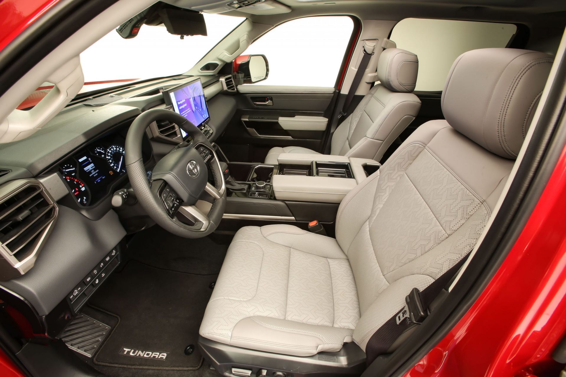 2022_Lifted_And_Accesorized_Tundra_SEMA_2021_LowRes_14-scaled