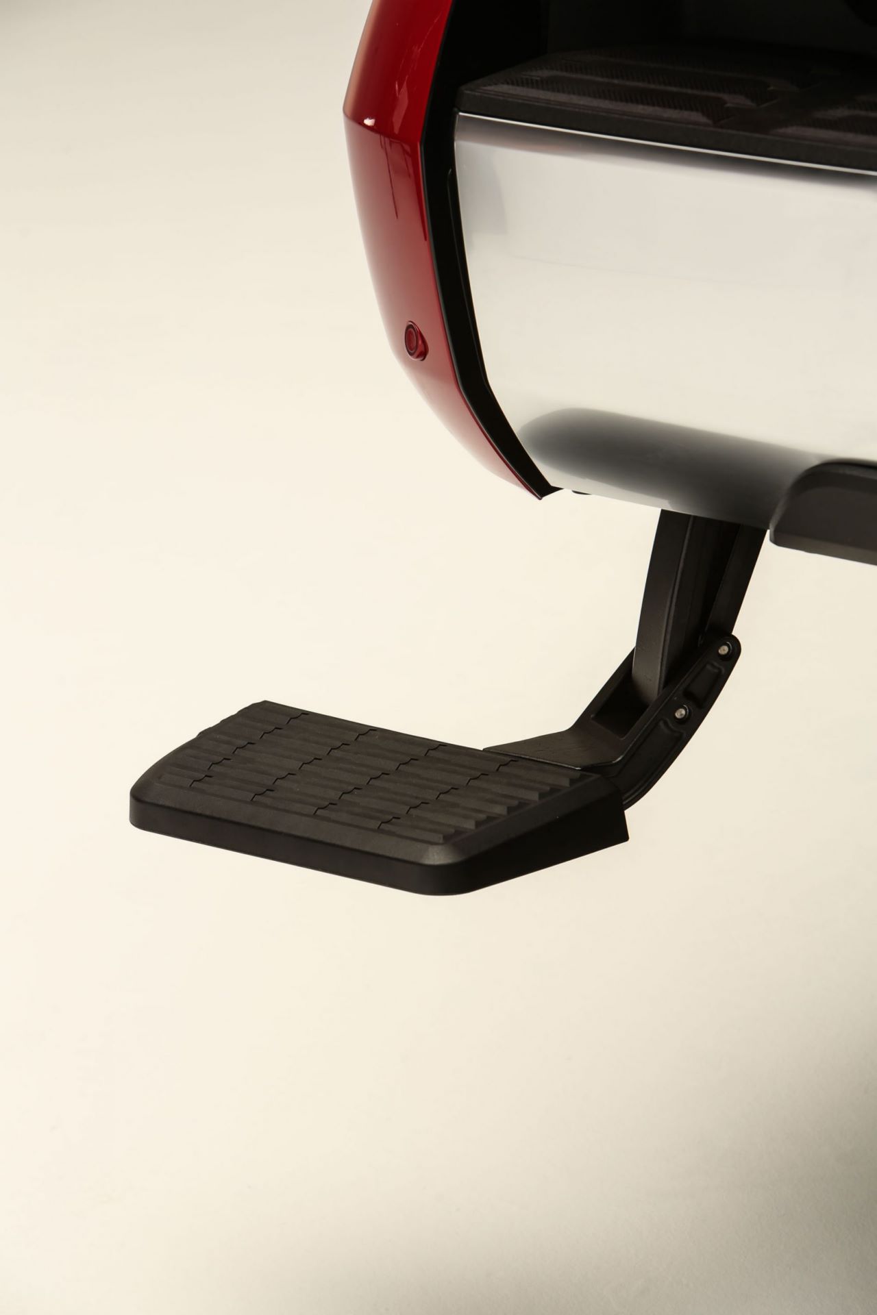 2022_Lifted_And_Accesorized_Tundra_SEMA_2021_LowRes_2-scaled