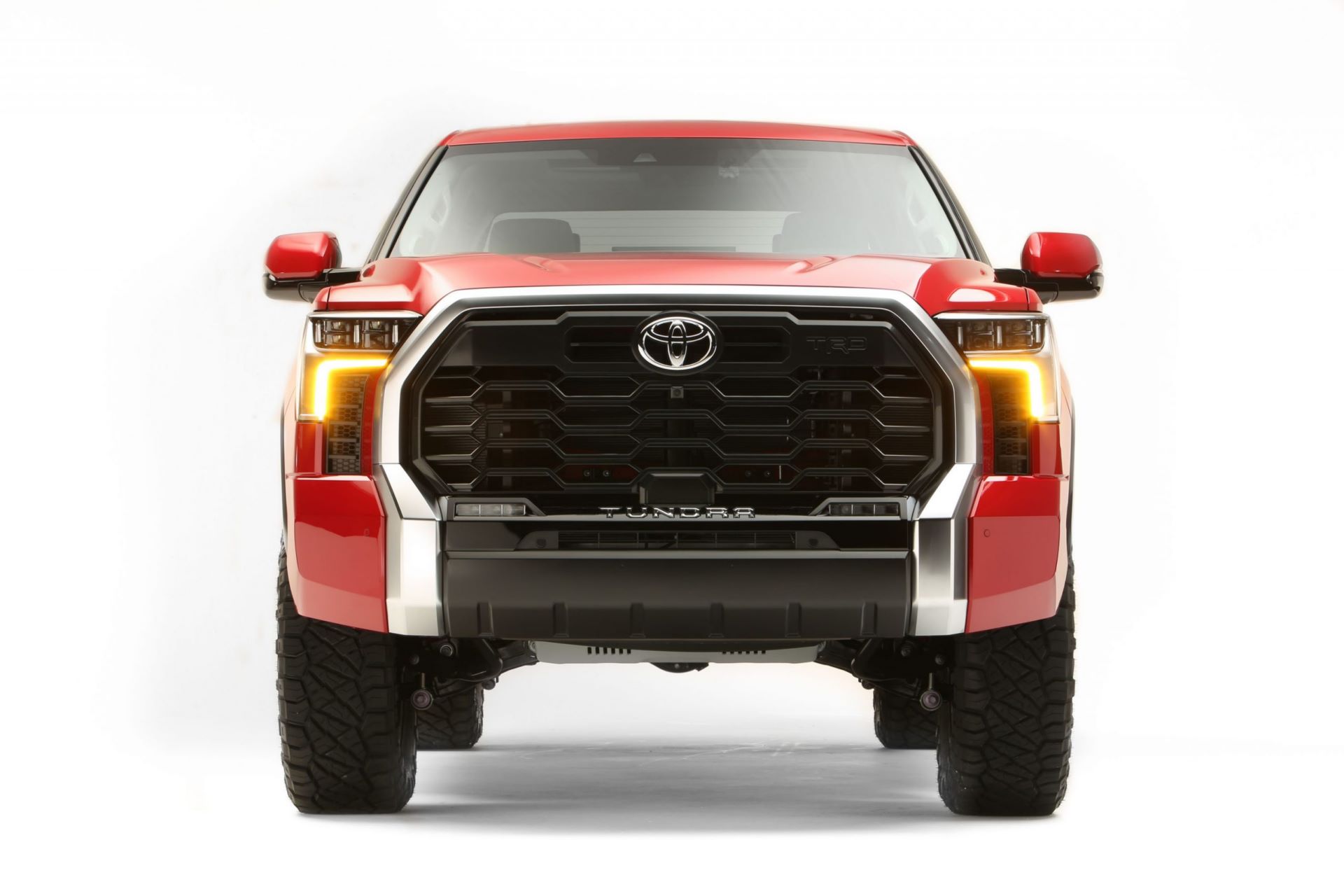 2022_Lifted_And_Accesorized_Tundra_SEMA_2021_LowRes_9-scaled