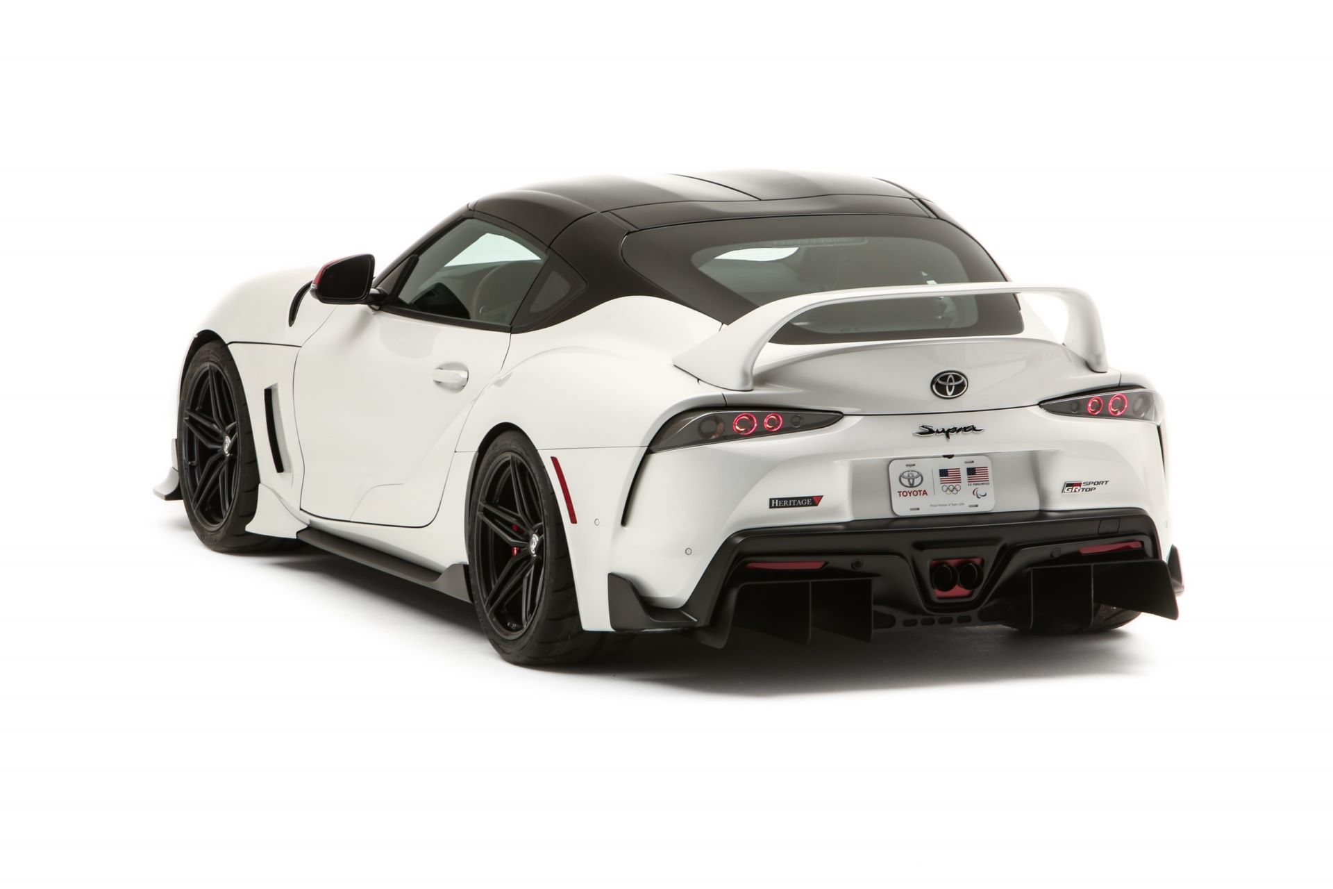 GR_Supra_Sport_Top_SEMA_2021_HiRes_16-scaled