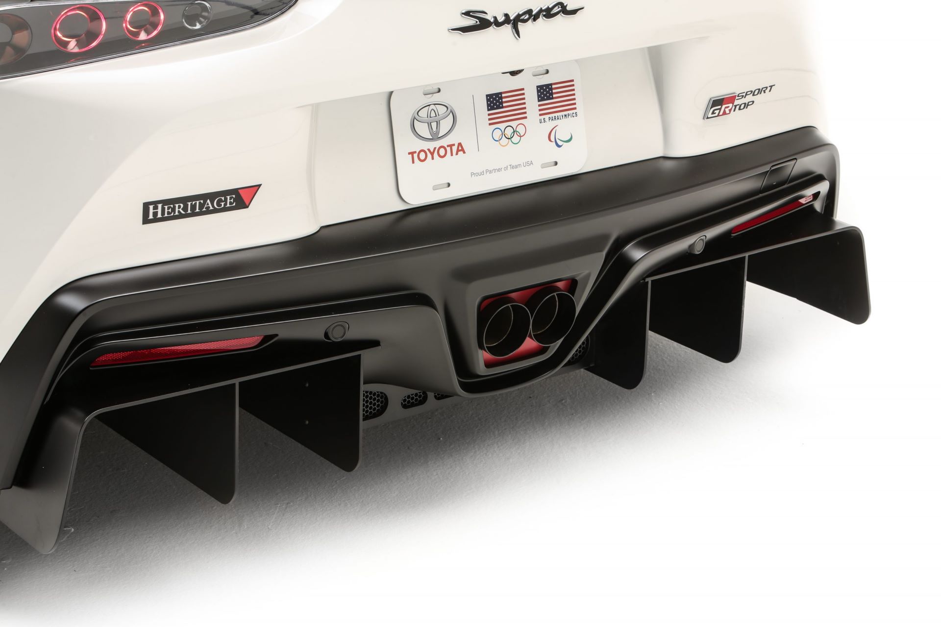 GR_Supra_Sport_Top_SEMA_2021_HiRes_7-scaled