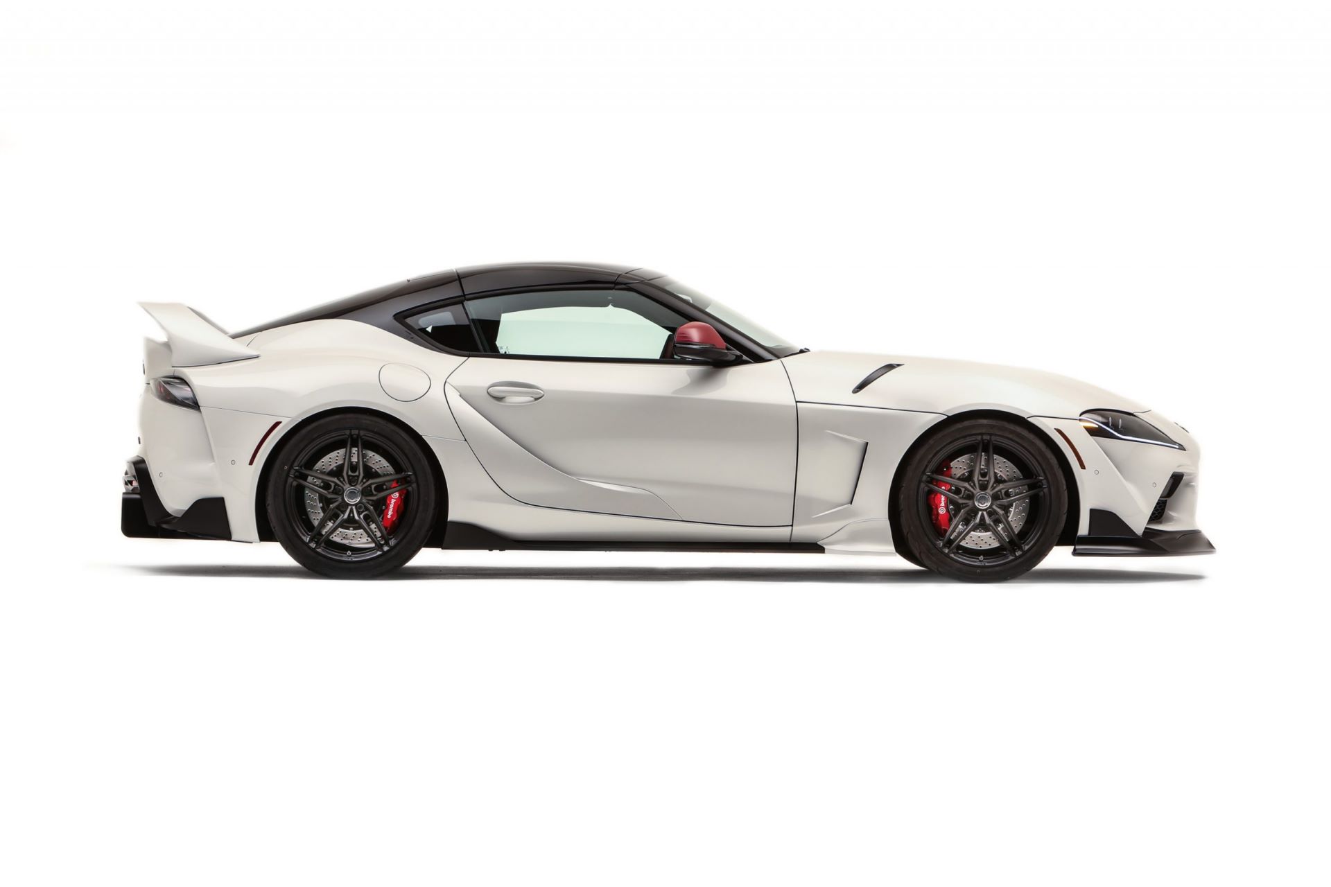 GR_Supra_Sport_Top_SEMA_2021_LowRes_13-scaled