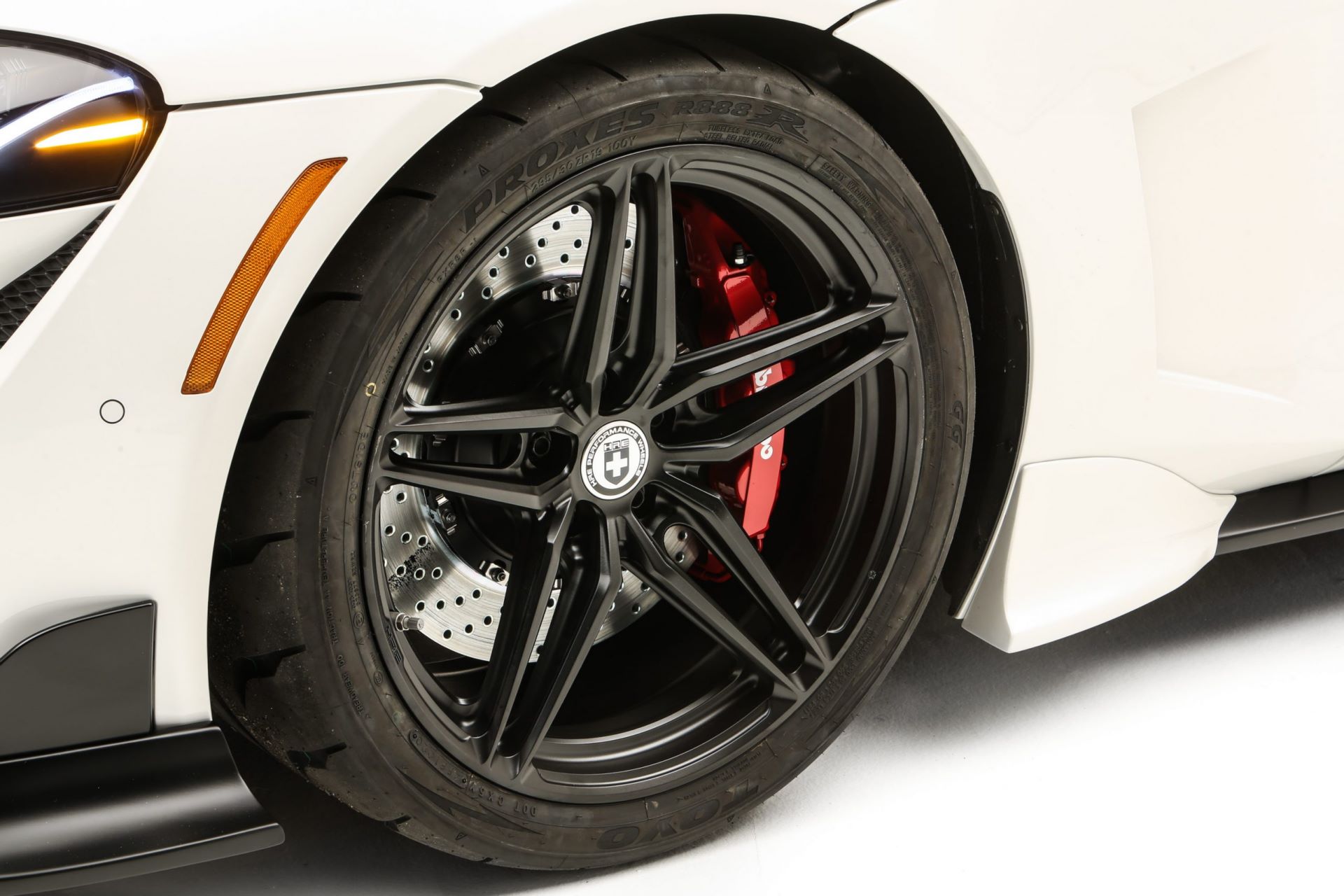 GR_Supra_Sport_Top_SEMA_2021_LowRes_9-scaled