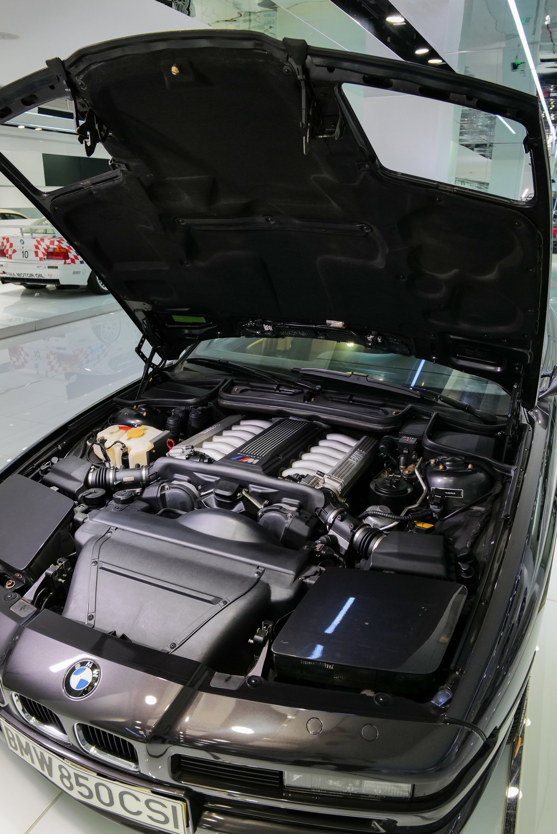 1990_BMW_850_CSi_prototype-auction22
