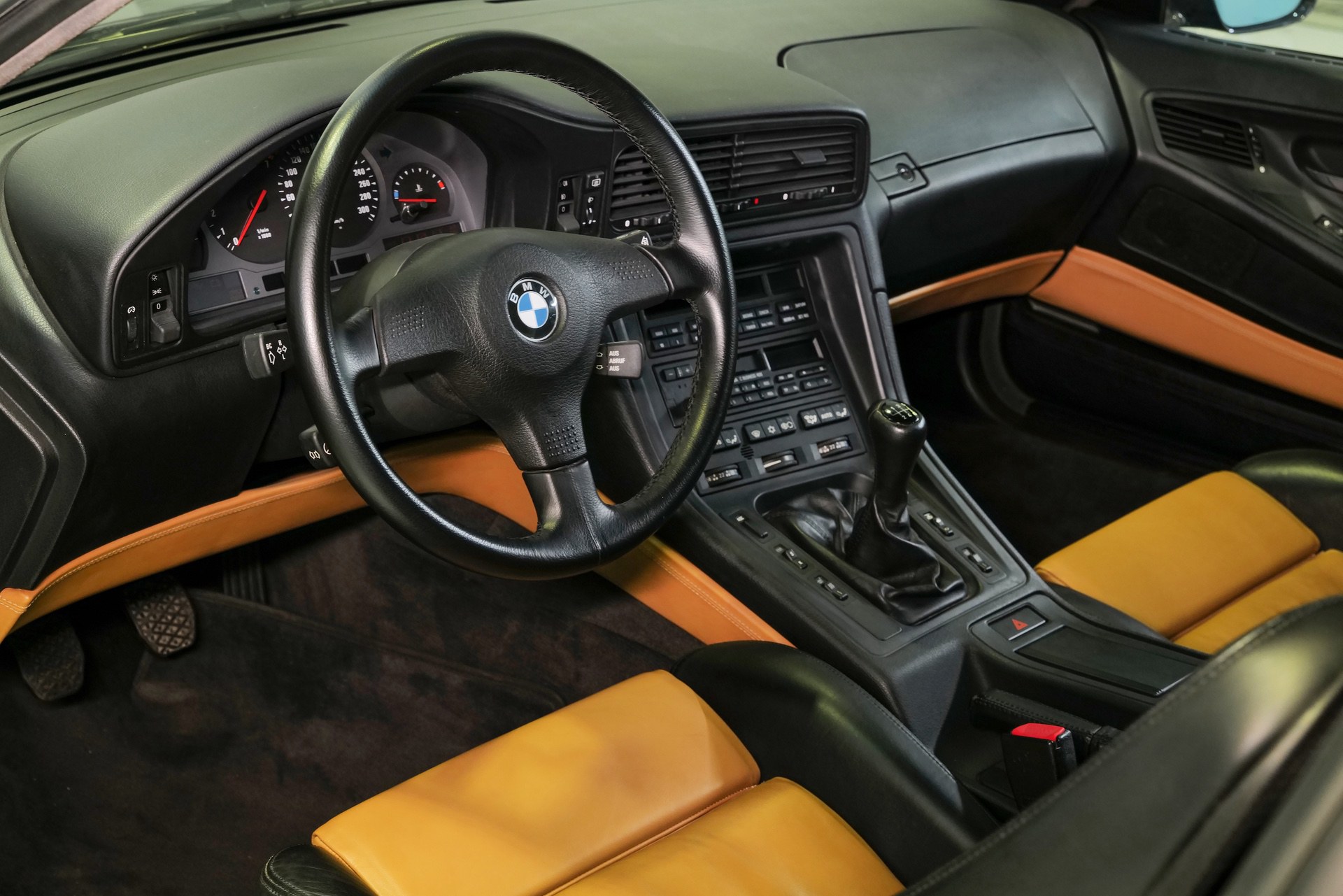 1990_BMW_850_CSi_prototype-auction7
