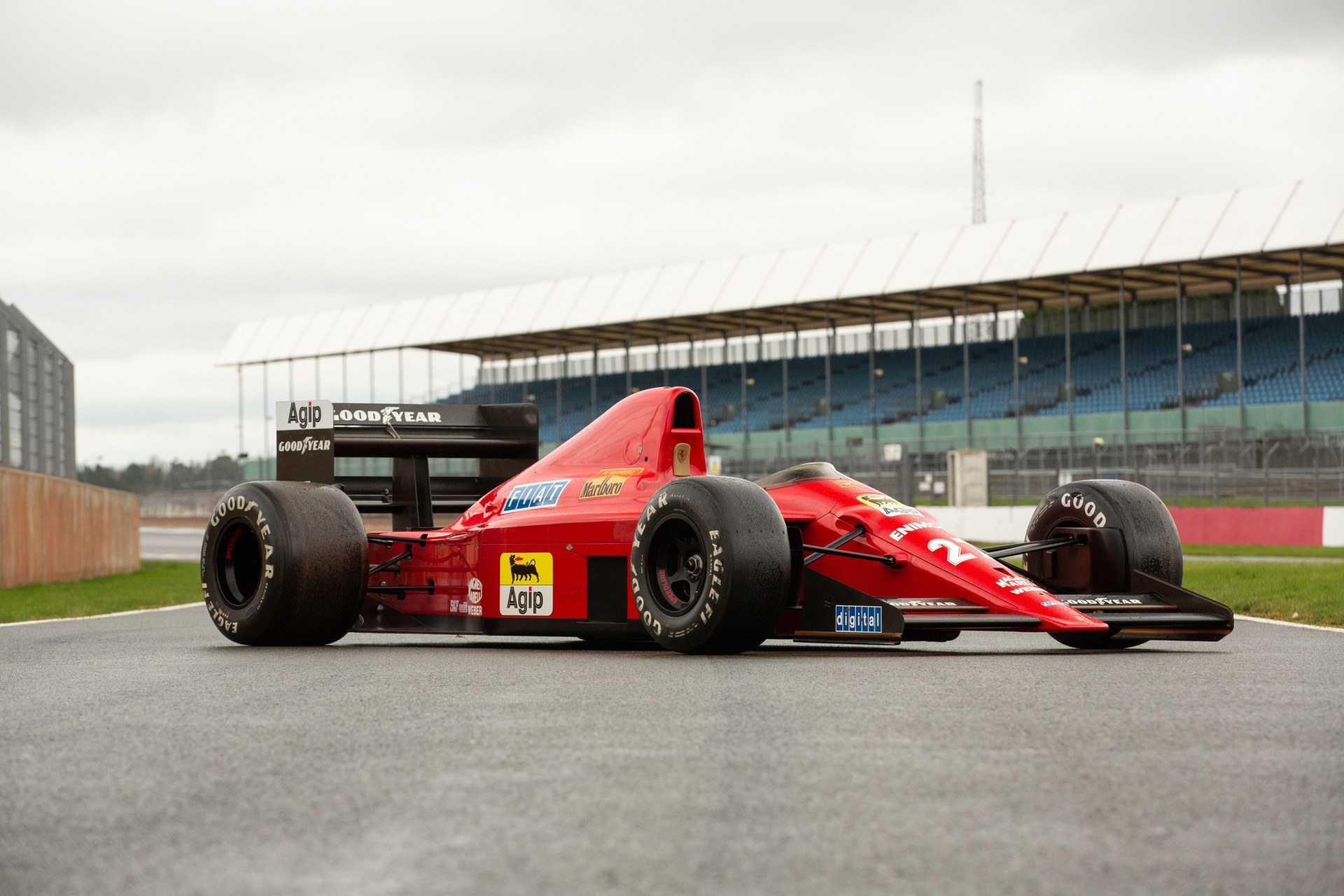 1989-Ferrari-640-_10