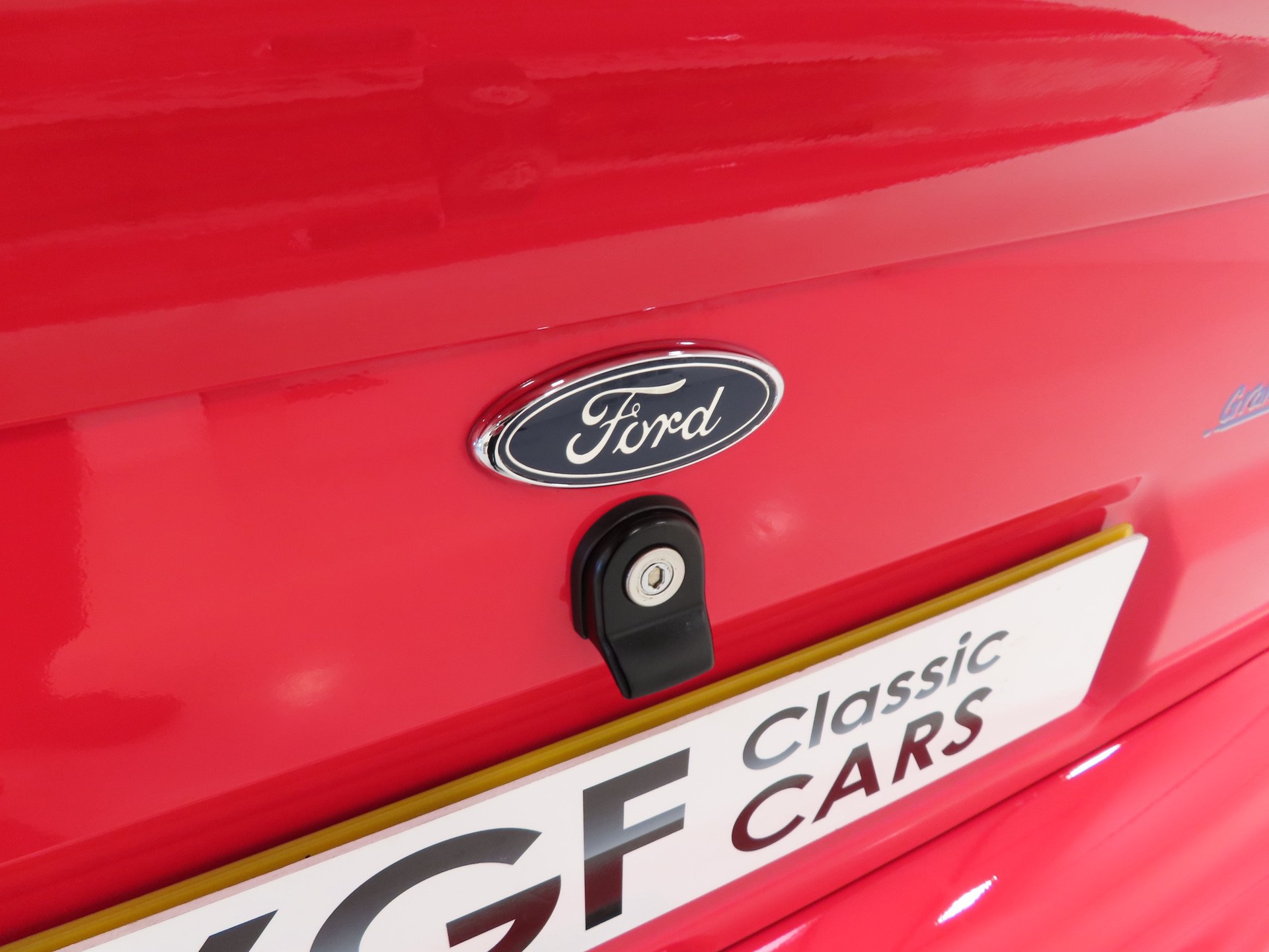 1996_Ford_Escort_RS_Cosworth_sale-027