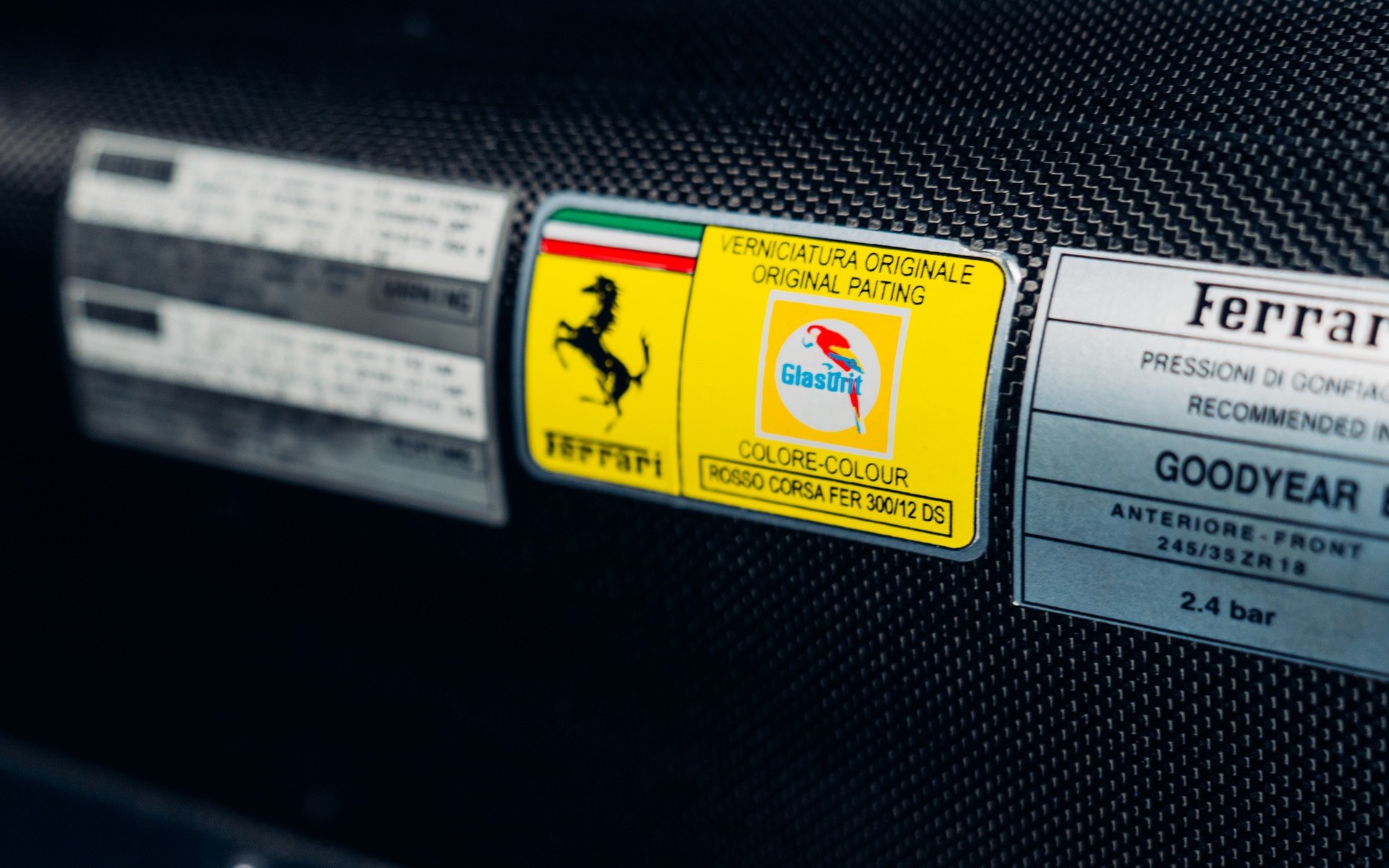 1997_Ferrari_F50_RHD-48