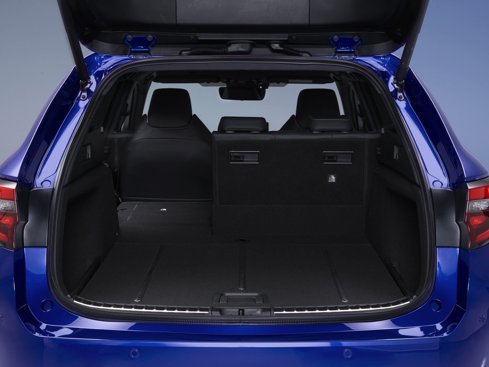 2022_Toyota_Corolla_Touring_Sports-24
