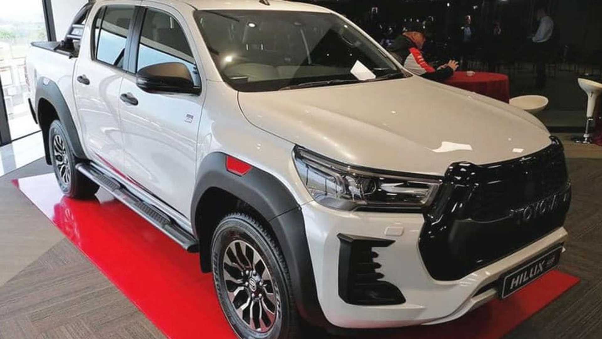 2022_Toyota_Hilux_GR_Sport_South_Africa-2
