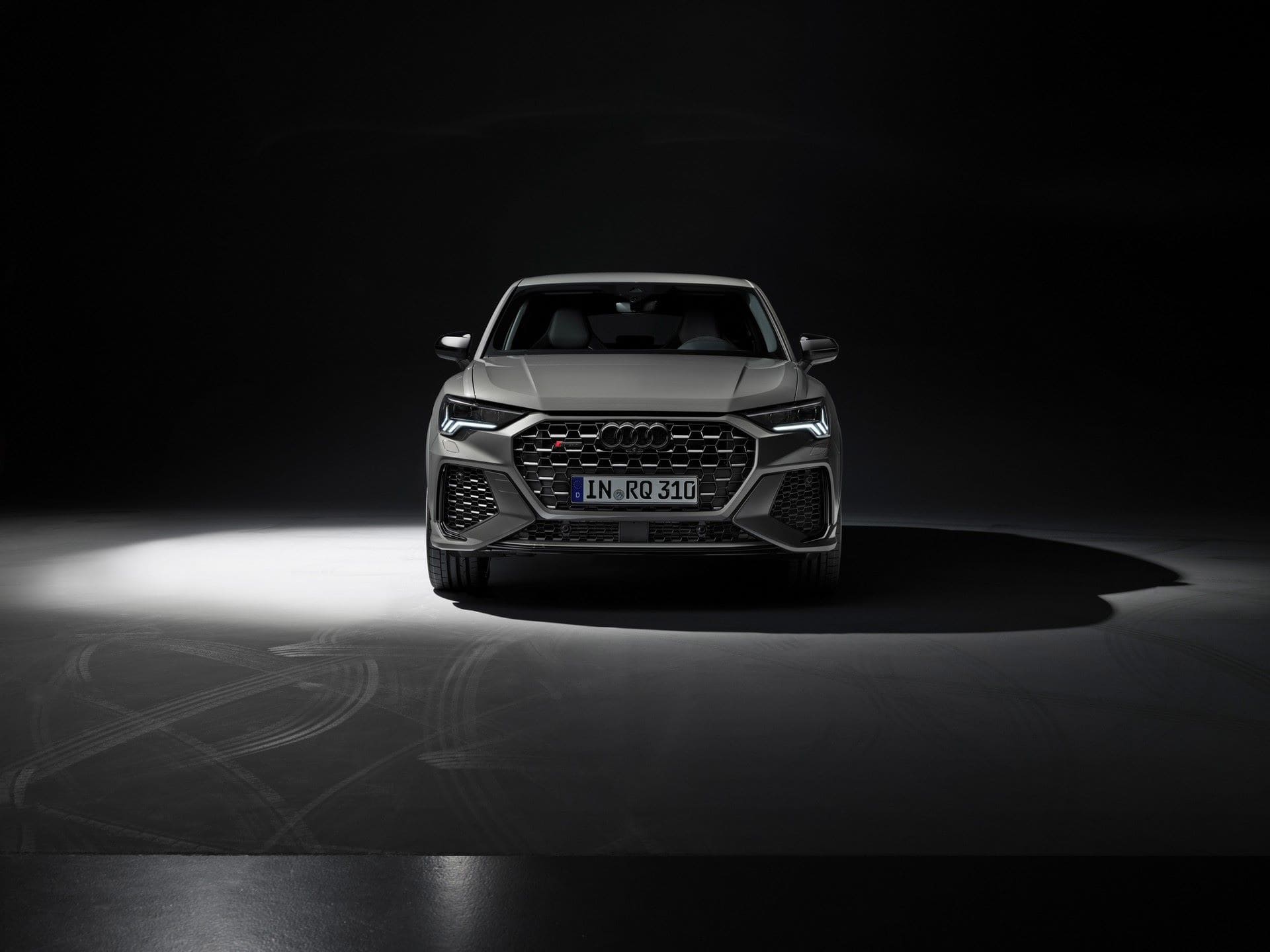 Audi-RS-Q3-Edition-10-years-10
