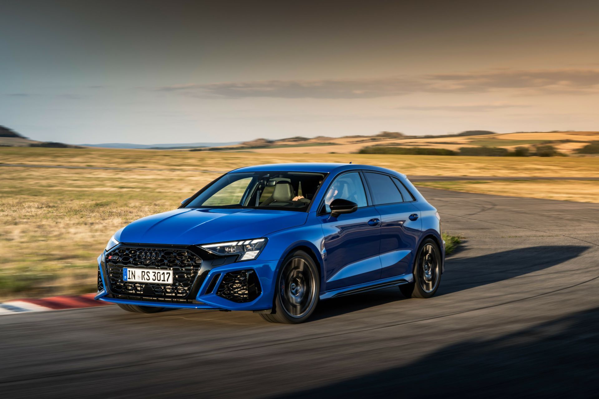 2023-Audi-RS3-Performance-edition-113