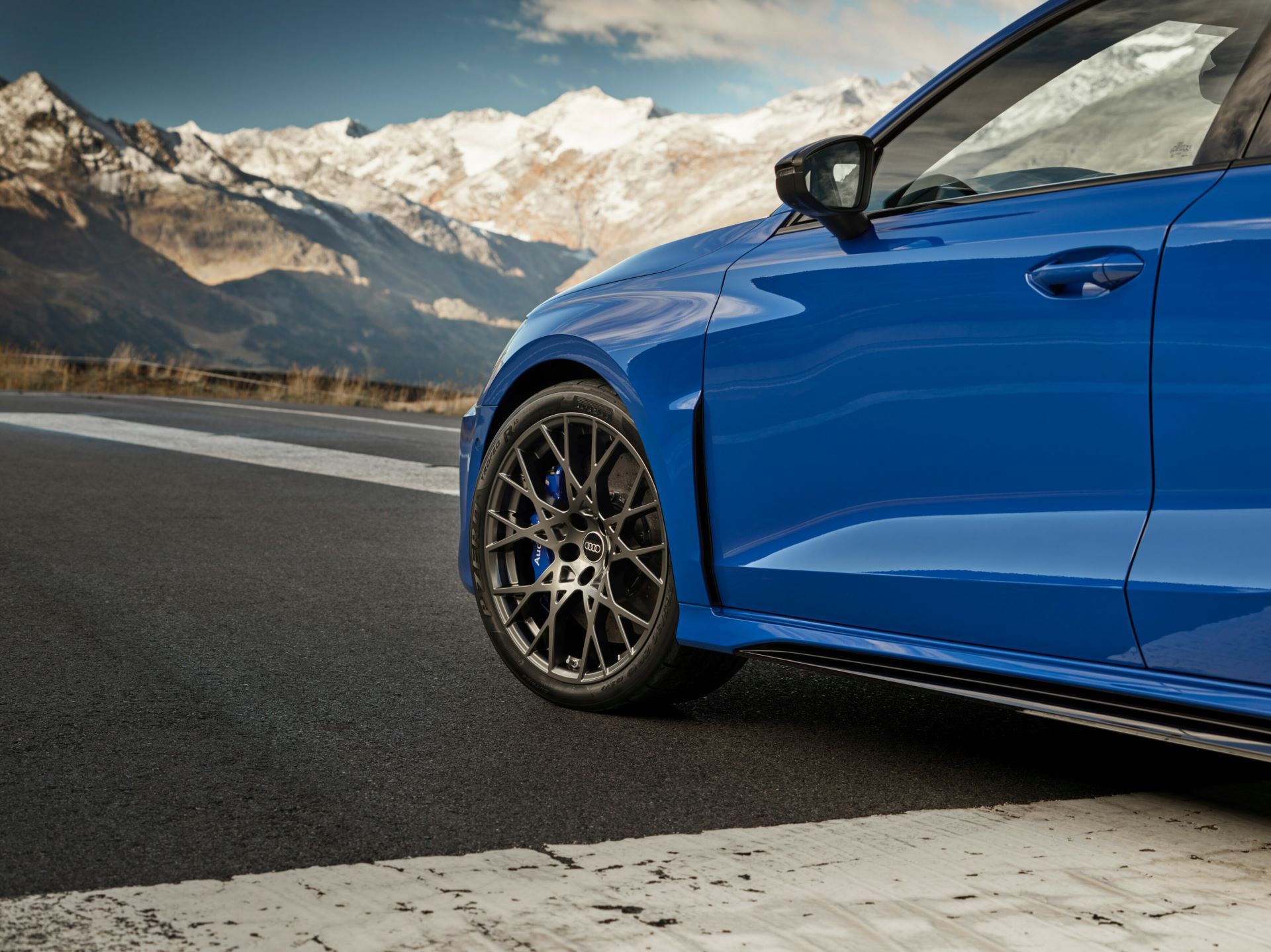 2023-Audi-RS3-Performance-edition-42