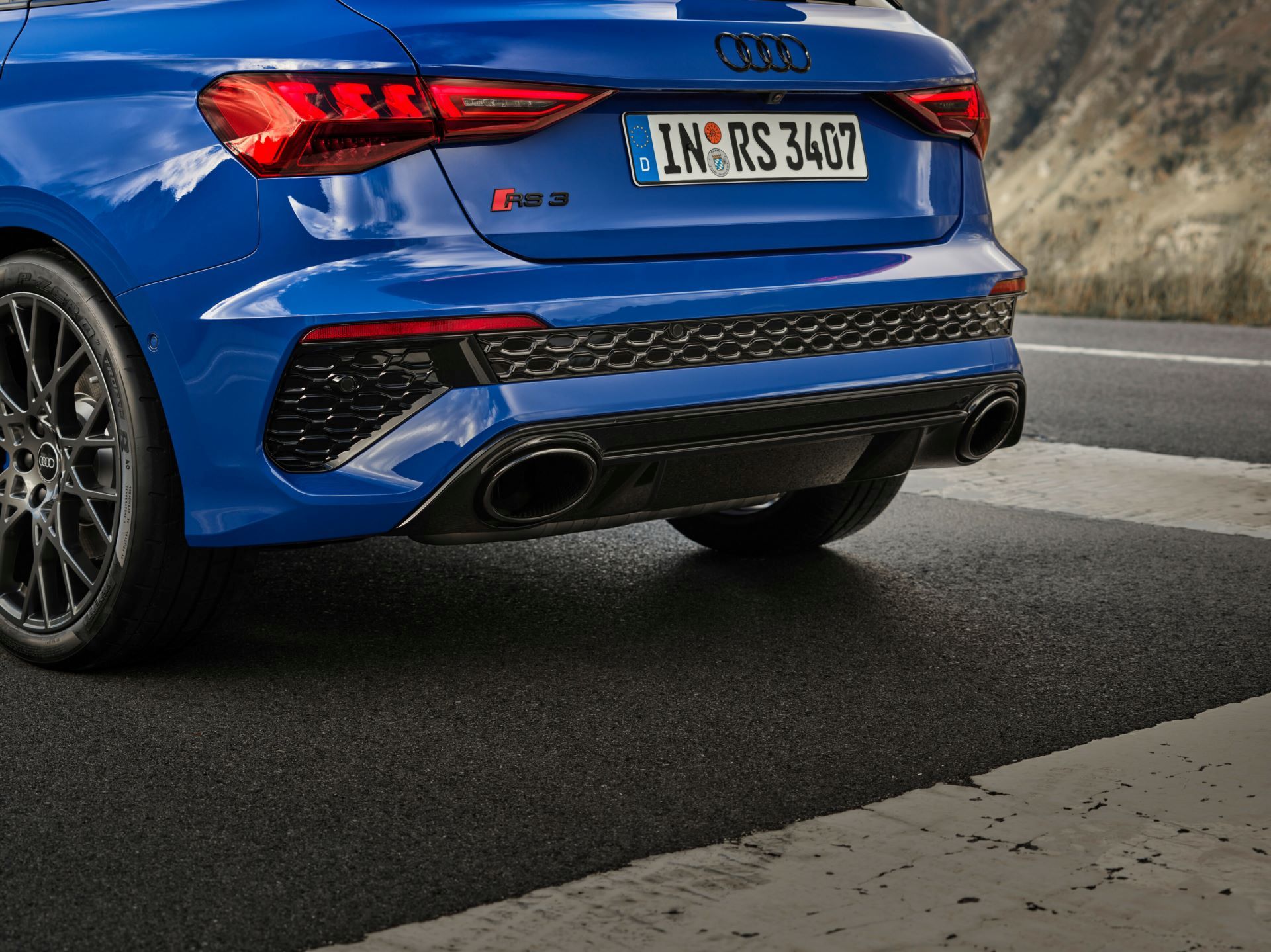 2023-Audi-RS3-Performance-edition-43