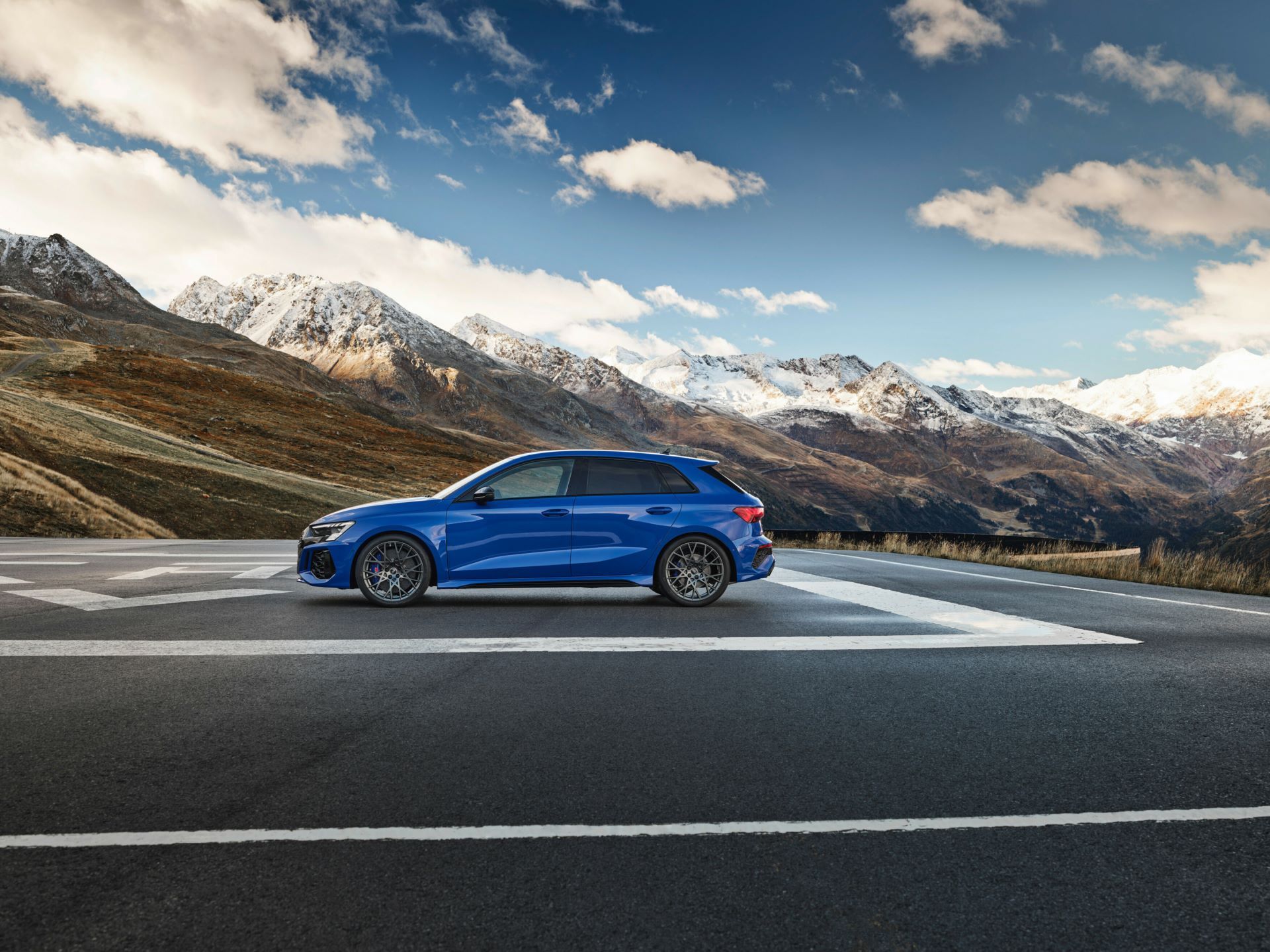 2023-Audi-RS3-Performance-edition-64