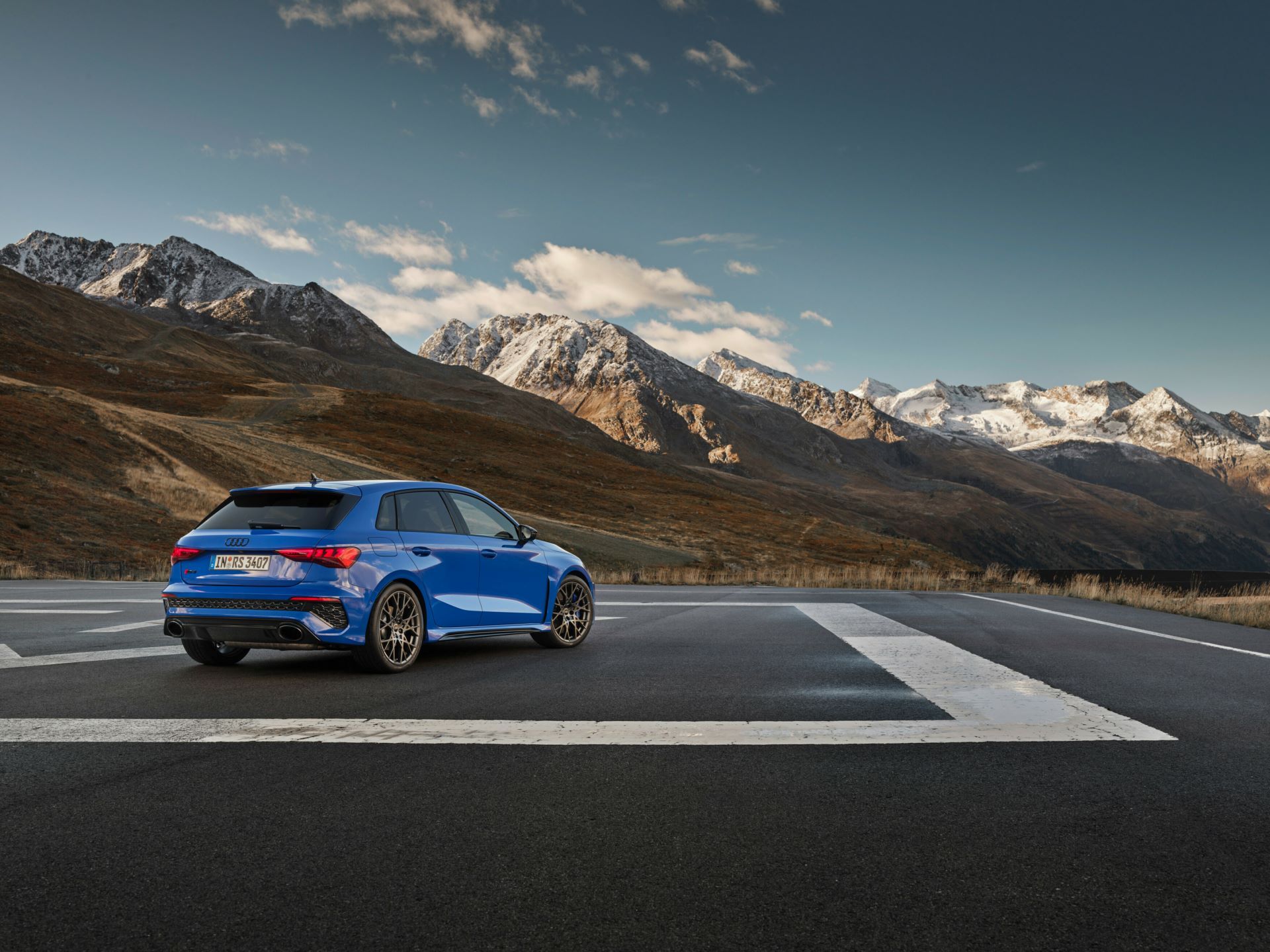 2023-Audi-RS3-Performance-edition-67