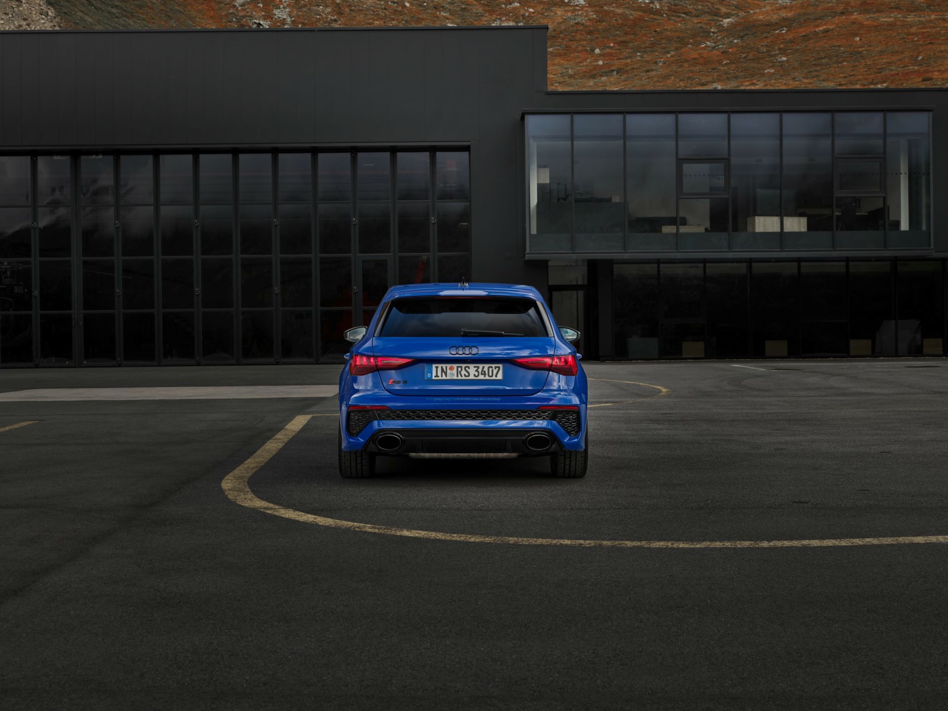 2023-Audi-RS3-Performance-edition-71