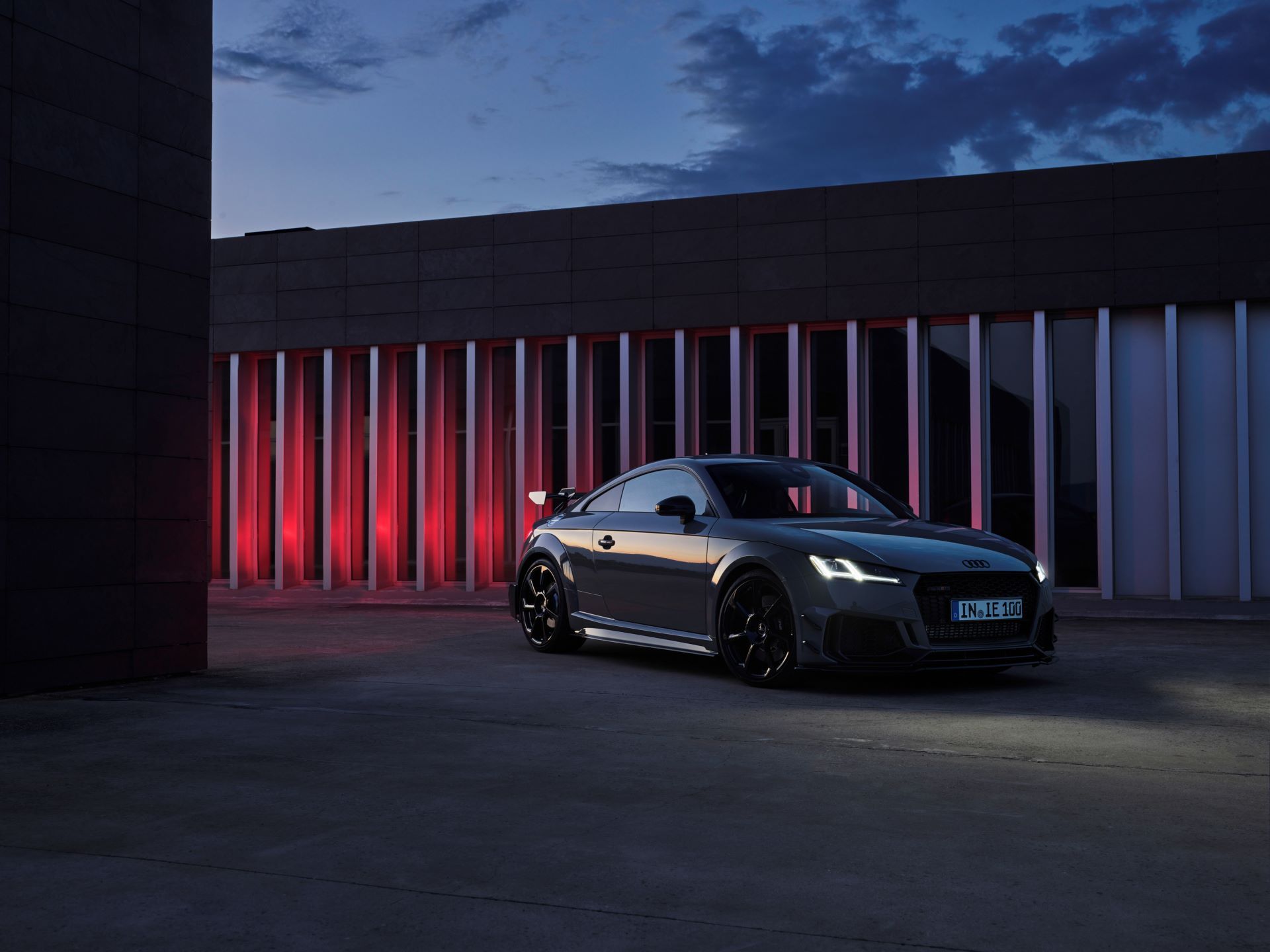 Audi-TT-RS-Iconic-Edition-33