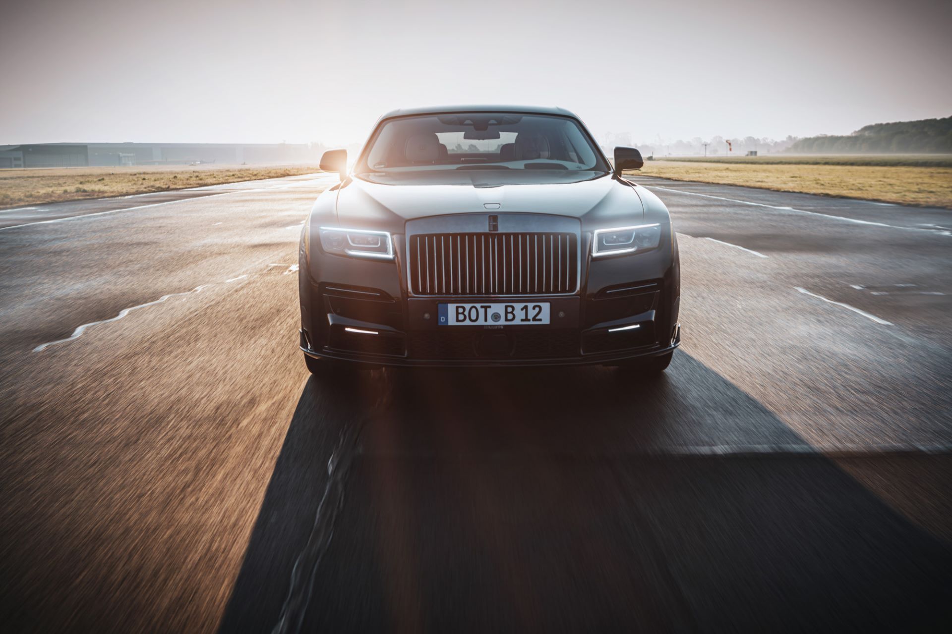 BRABUS-700-Rolls-Royce-Ghost-Extended-Outdoor-10