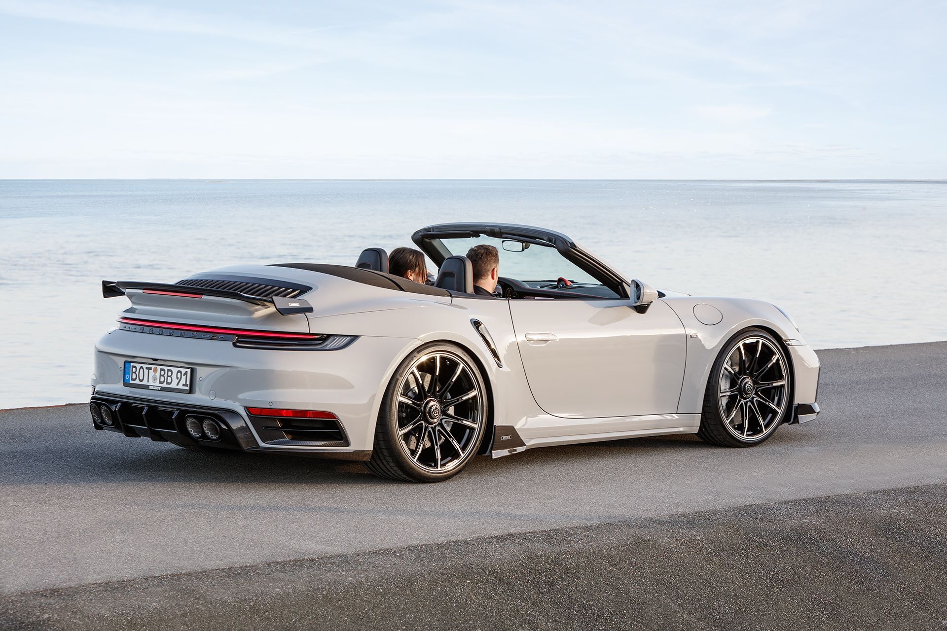 BRABUS-820-based-on-911-Turbo-S-Cabriolet-Outdoor-21