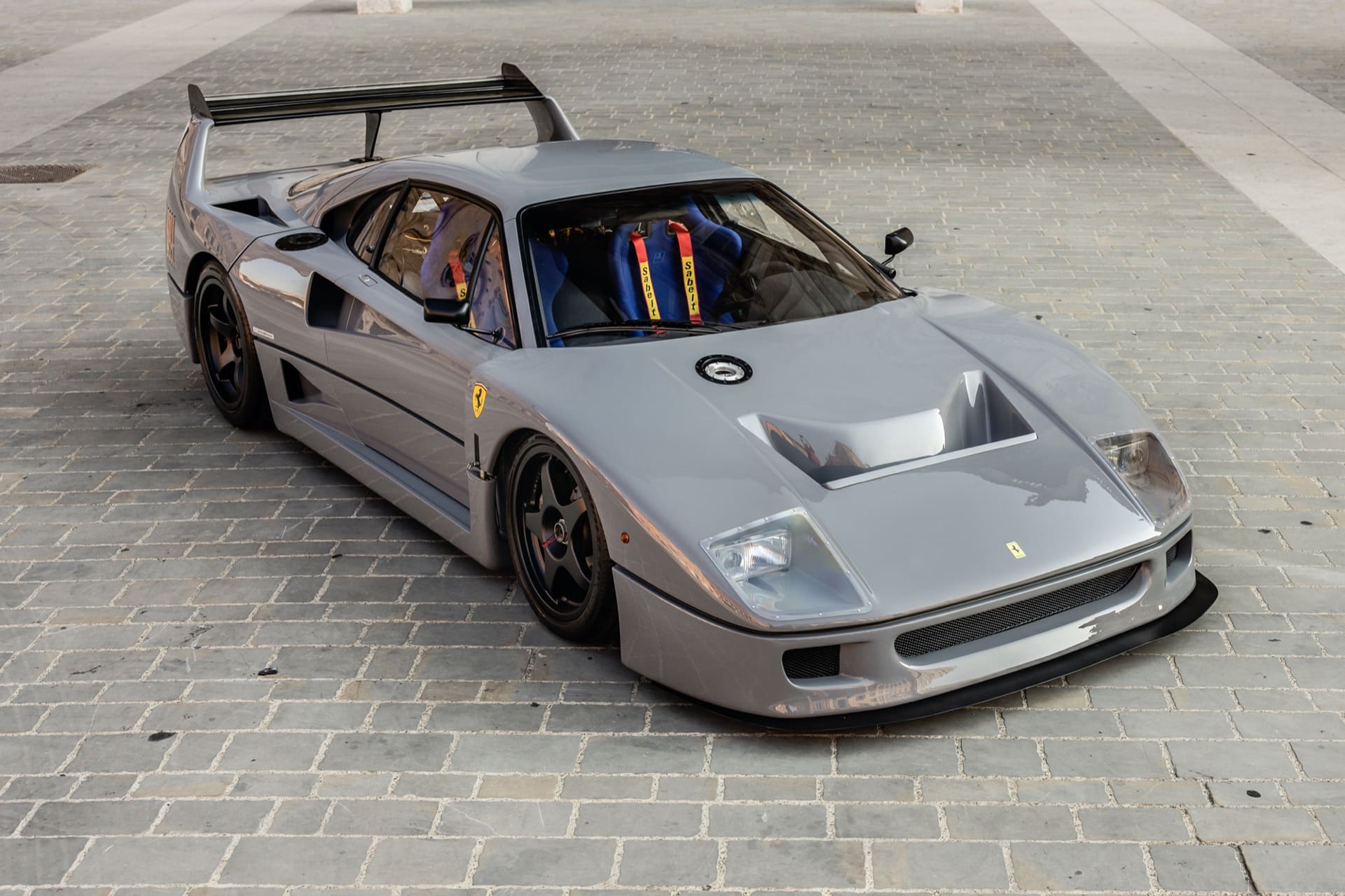 1989-Ferrari-F40-Competizione-1281536_