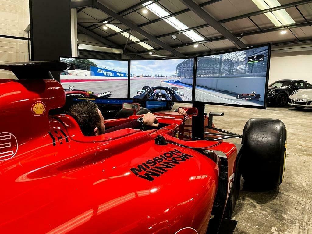 Ferrari-F8-Formula-1-Racing-Simulator-2
