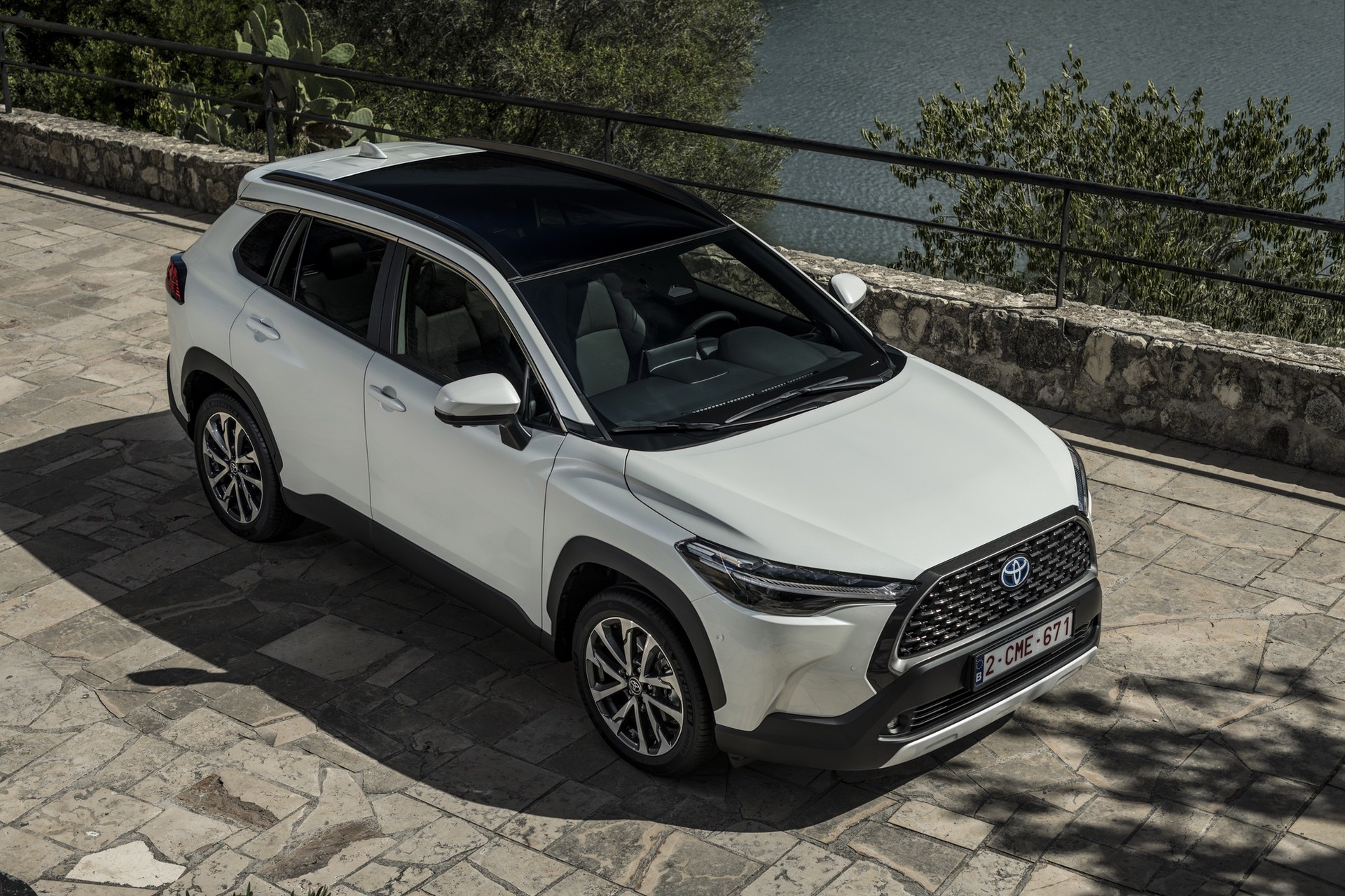 First_Drive_Toyota_Corolla_Cross-4