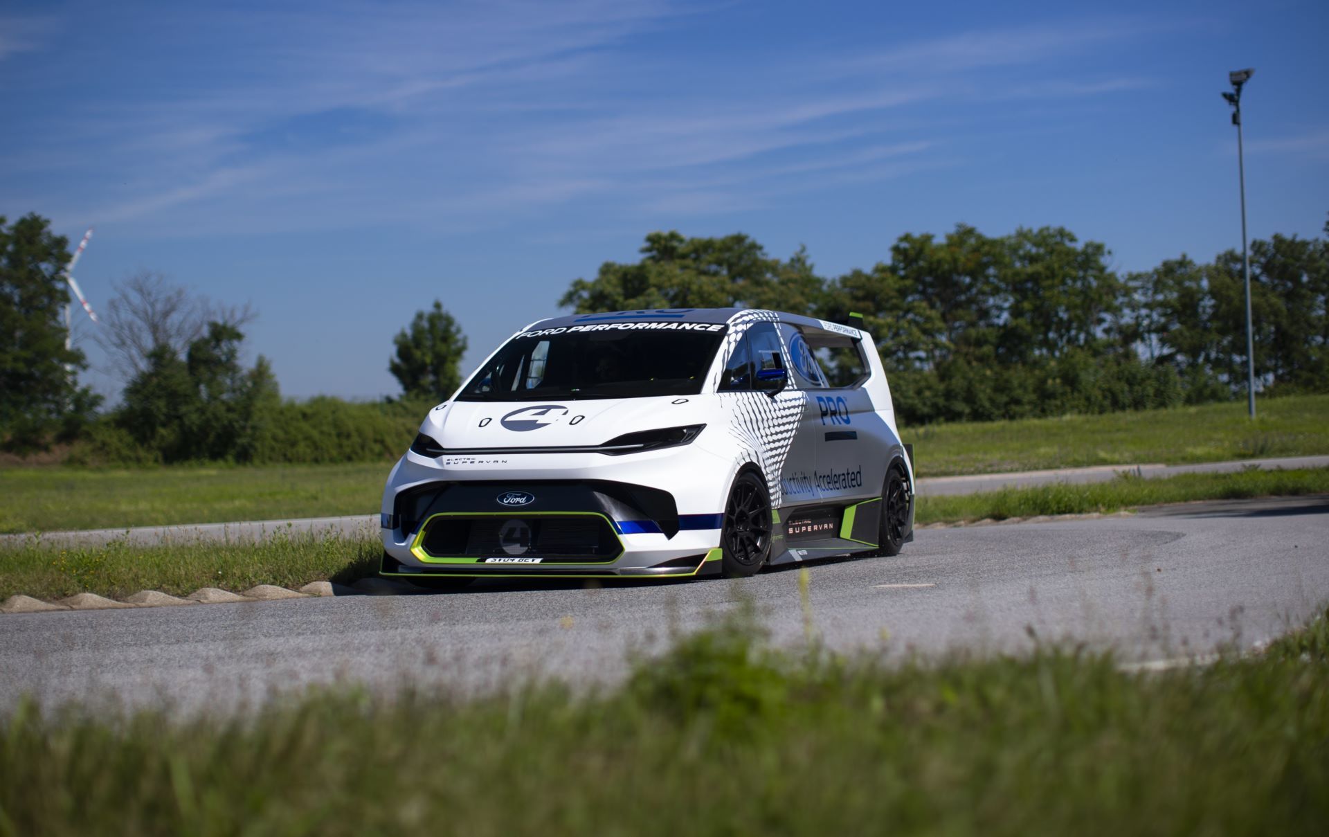 Here’s How to Accelerate a Business: 2,000 PS, Wild-Styled Ford Pro Electric SuperVan Packs a High-Voltage Punch