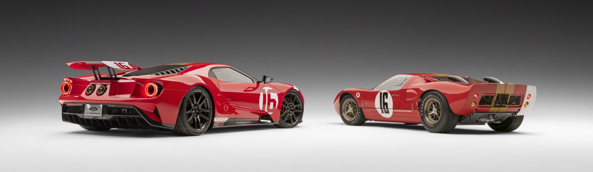 2022-Ford-GT-Alan-Mann-Heritage-Edition_07_1966
