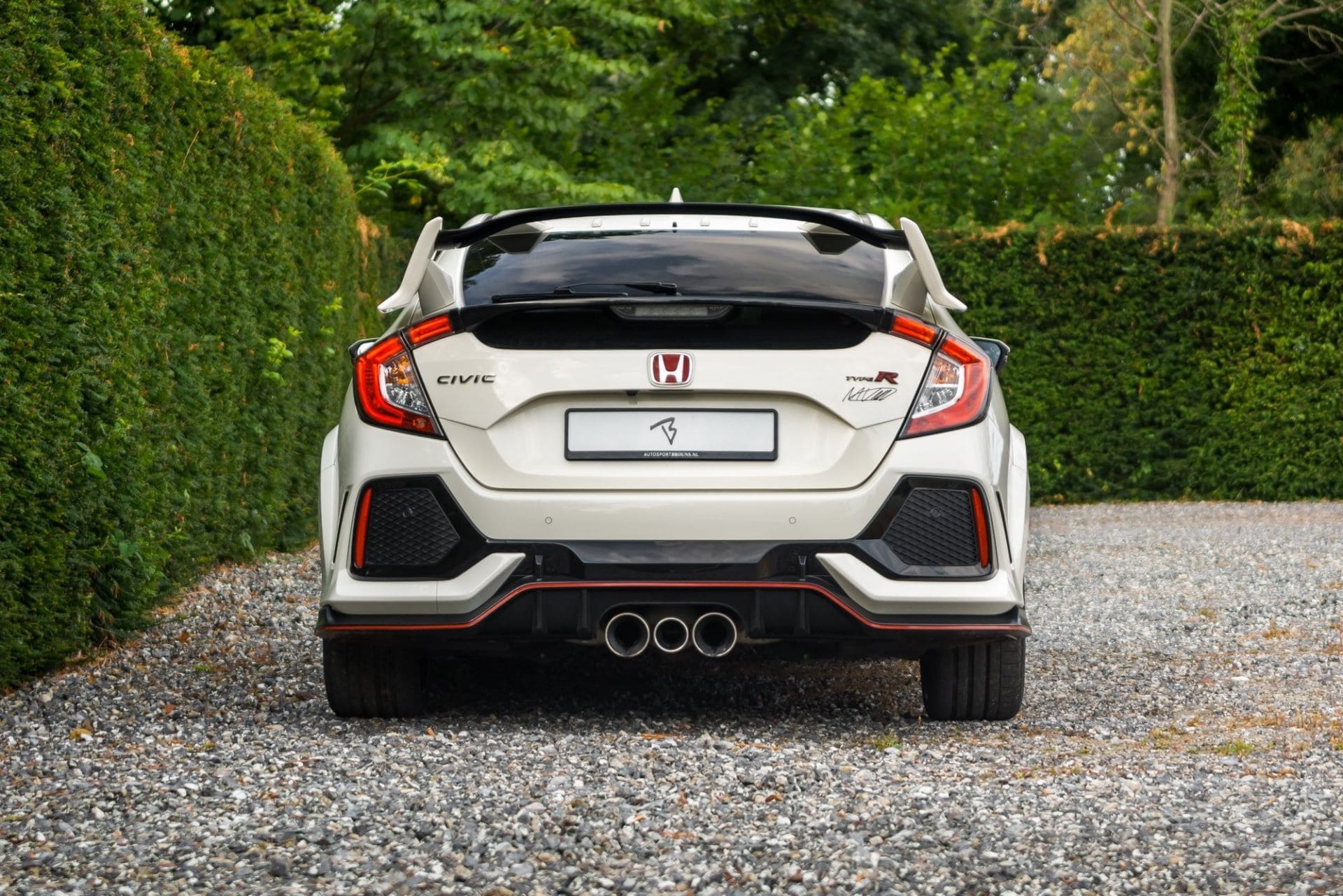 Honda-Civic-Type-R-Max-Verstappen-for-sale-17