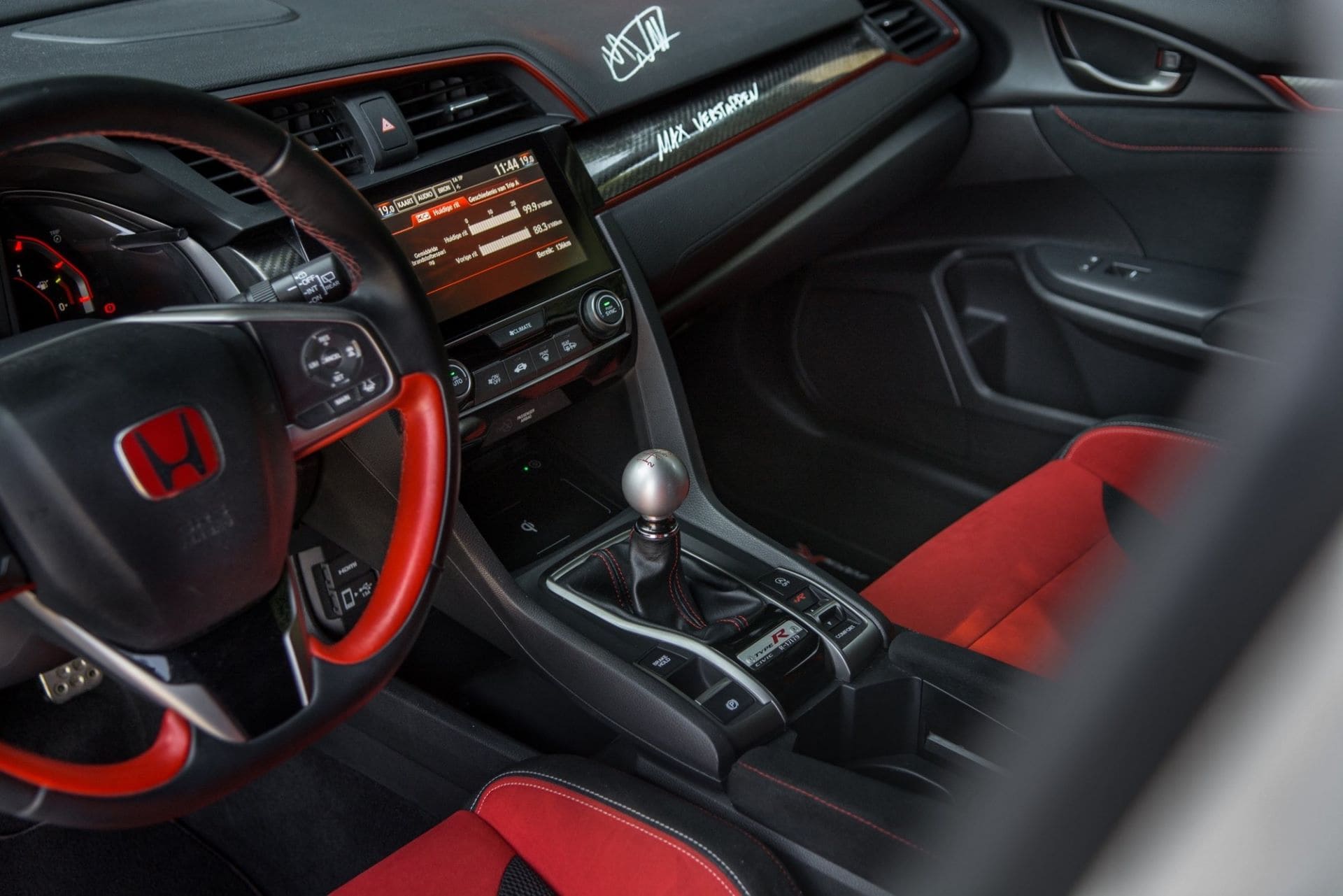Honda-Civic-Type-R-Max-Verstappen-for-sale-23