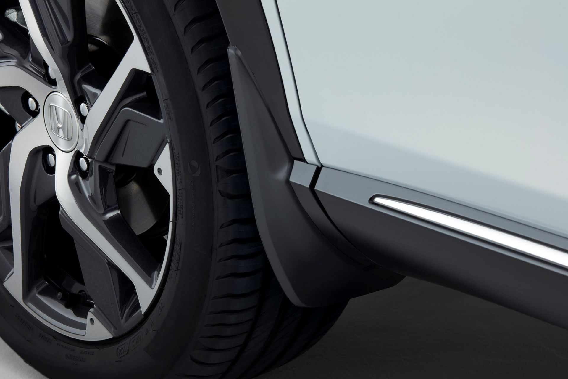 363799_NEW_HONDA_HR-V_ACCESSORY_PACKS_ENHANCE_COMFORT_AND_STYLE