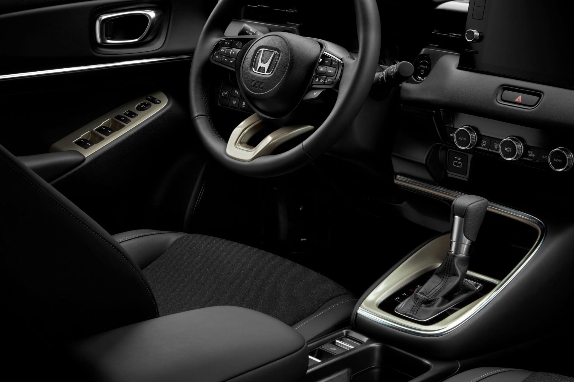 363806_NEW_HONDA_HR-V_ACCESSORY_PACKS_ENHANCE_COMFORT_AND_STYLE