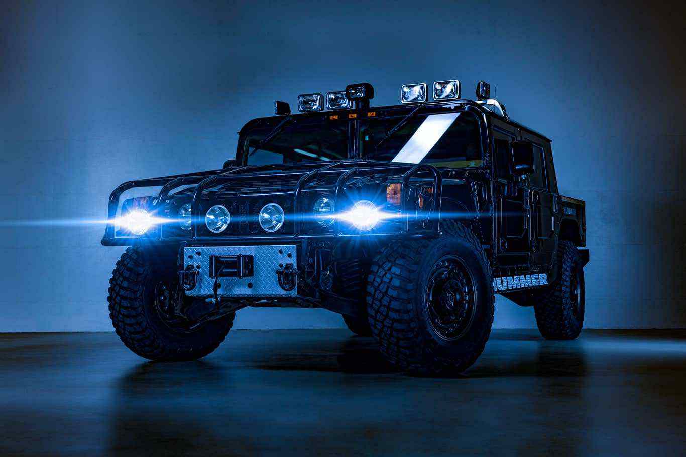 Hummer_H1_Tupac_auction-2