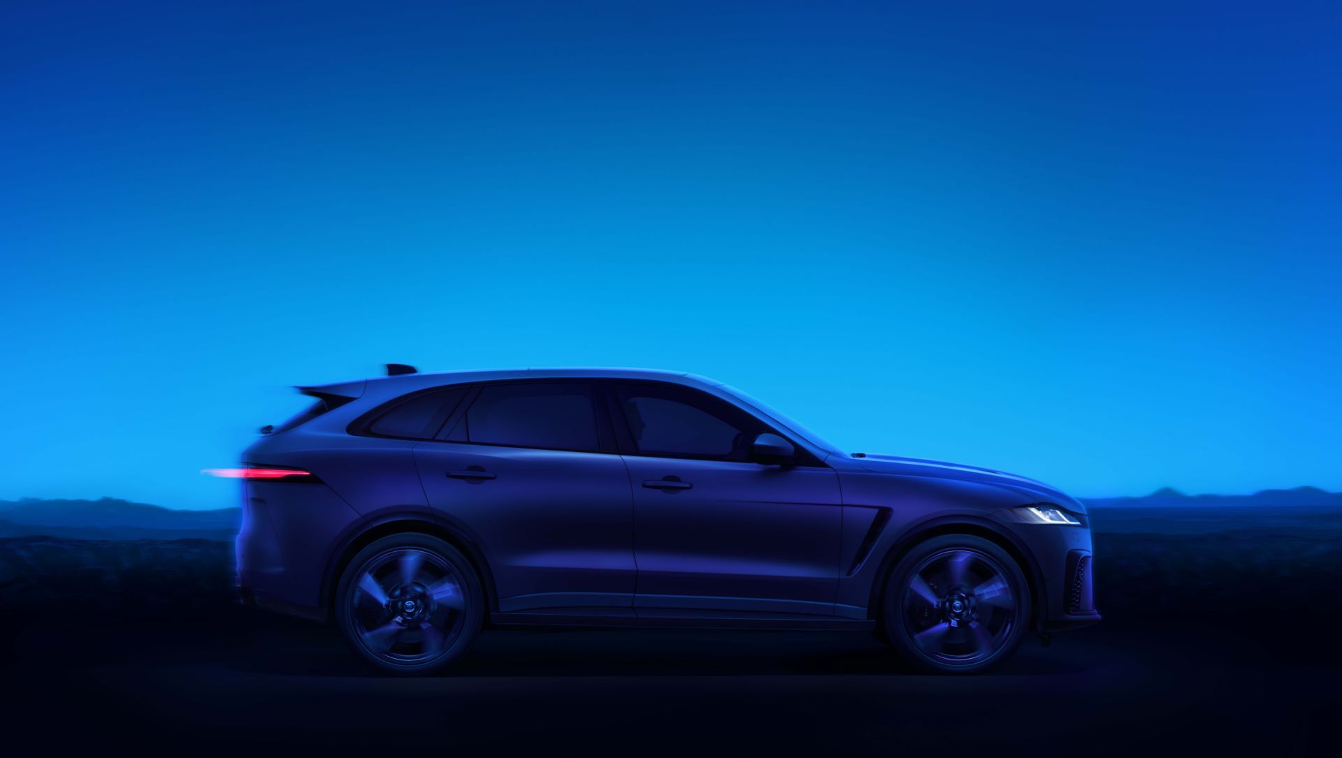 Jag_F-PACE_24MY_Exterior_06_Side_GL_056_PR_141222