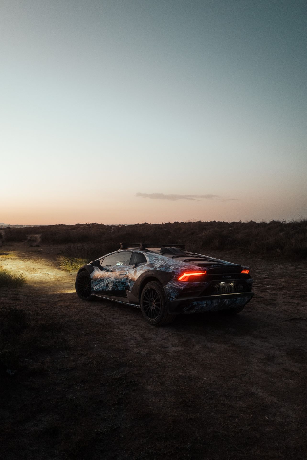 Lamborghini-Huracan-Sterrato-new-teasers-14