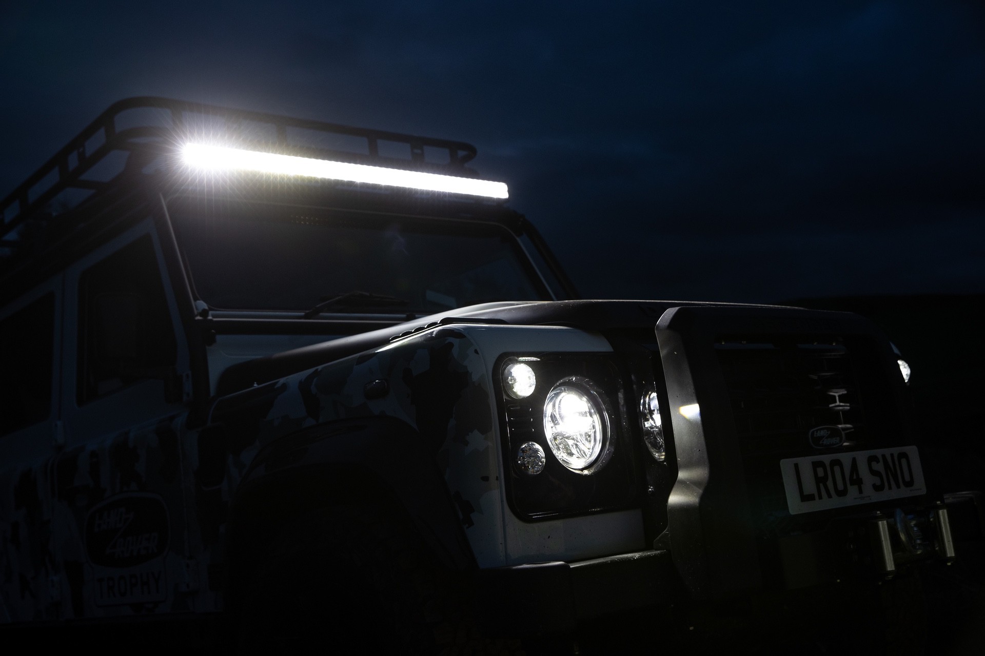 Land_Rover_Classic_Defender_Works_V8_Trophy_II-7