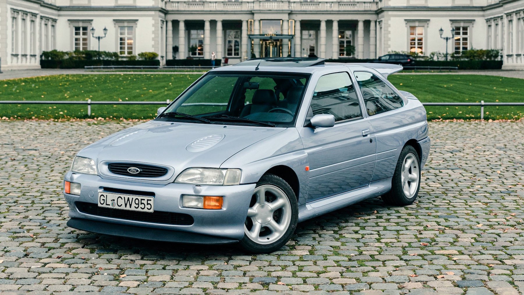 last_Ford_Escort_RS_Cosworth_sale-0